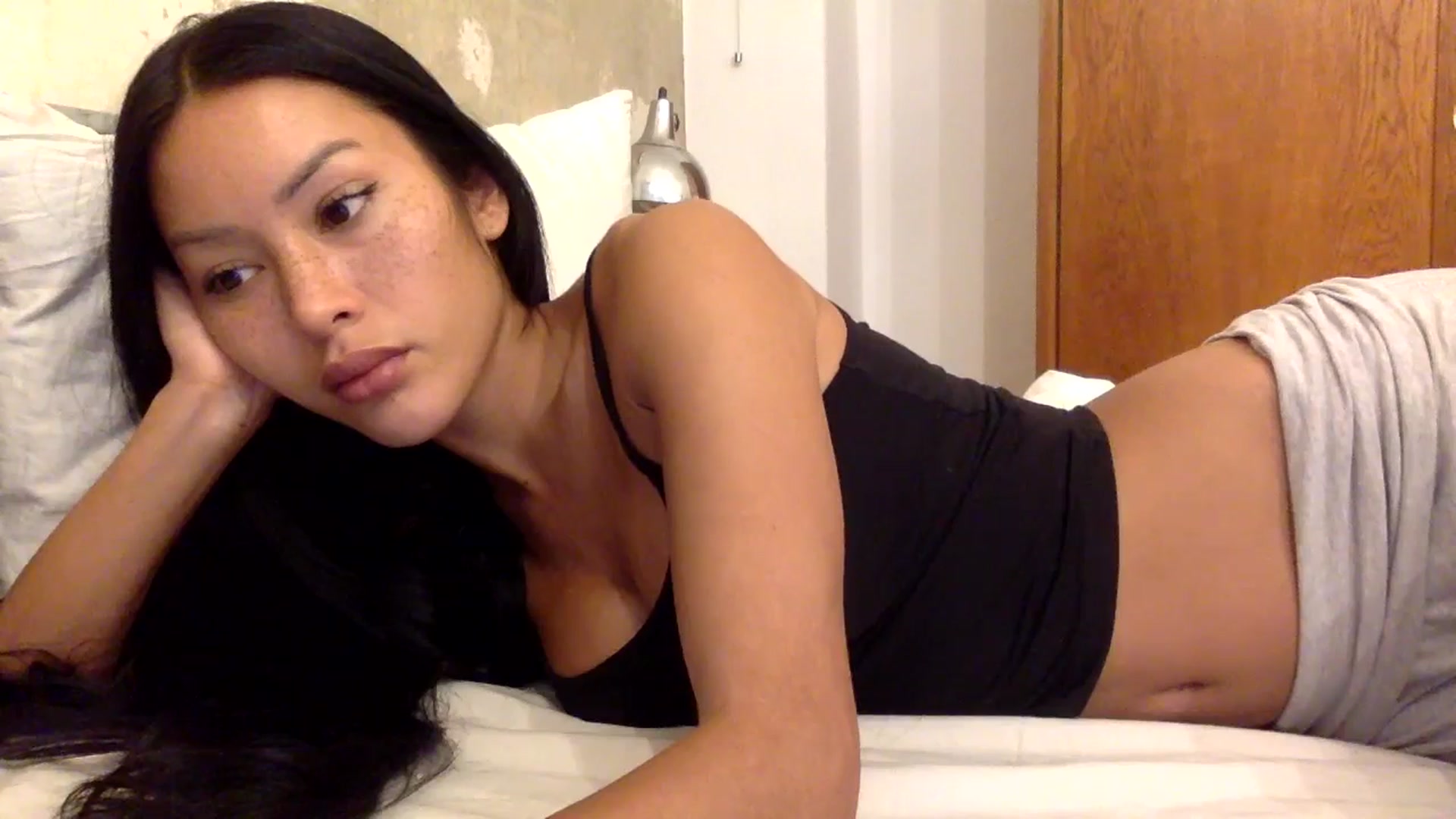 Gallery image thumbnail from Miss_emiko's myfreecams stream on, 09/22/2025, 16:15 image 6 of 20