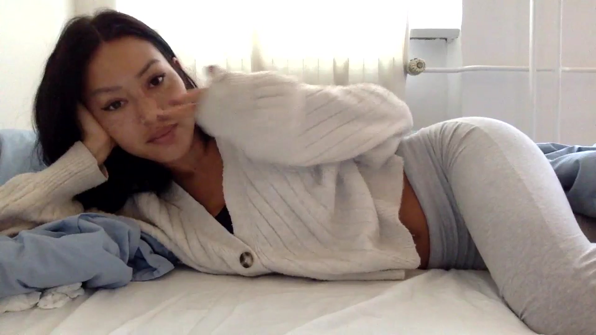 Gallery image thumbnail from Miss_emiko's myfreecams stream on, 10/04/2025, 11:11 image 18 of 20