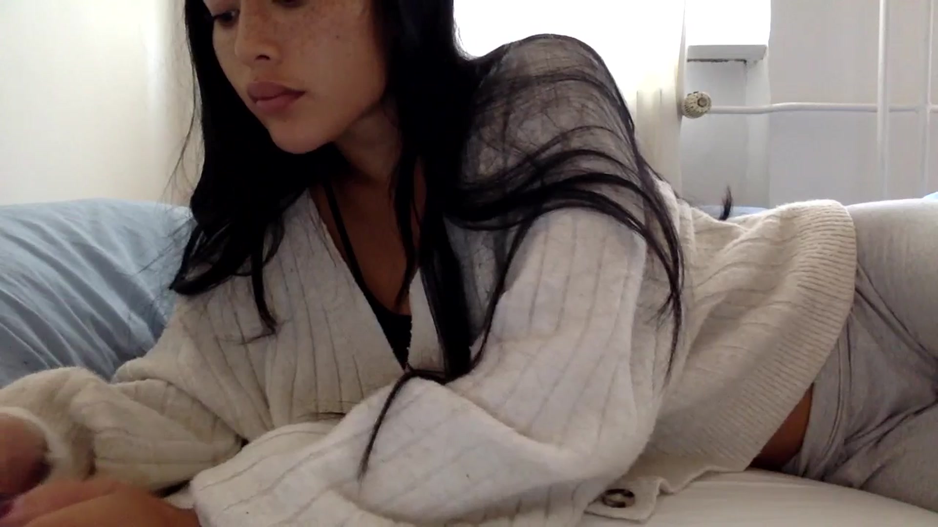 Gallery image thumbnail from Miss_emiko's myfreecams stream on, 10/04/2025, 11:57 image 19 of 20