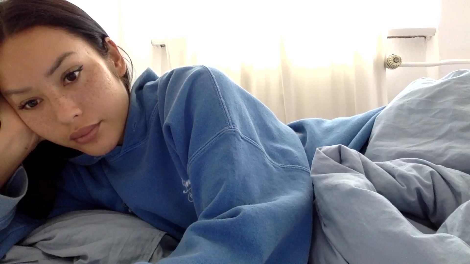 Gallery image thumbnail from Miss_emiko's myfreecams stream on, 10/11/2025, 13:01 image 10 of 20