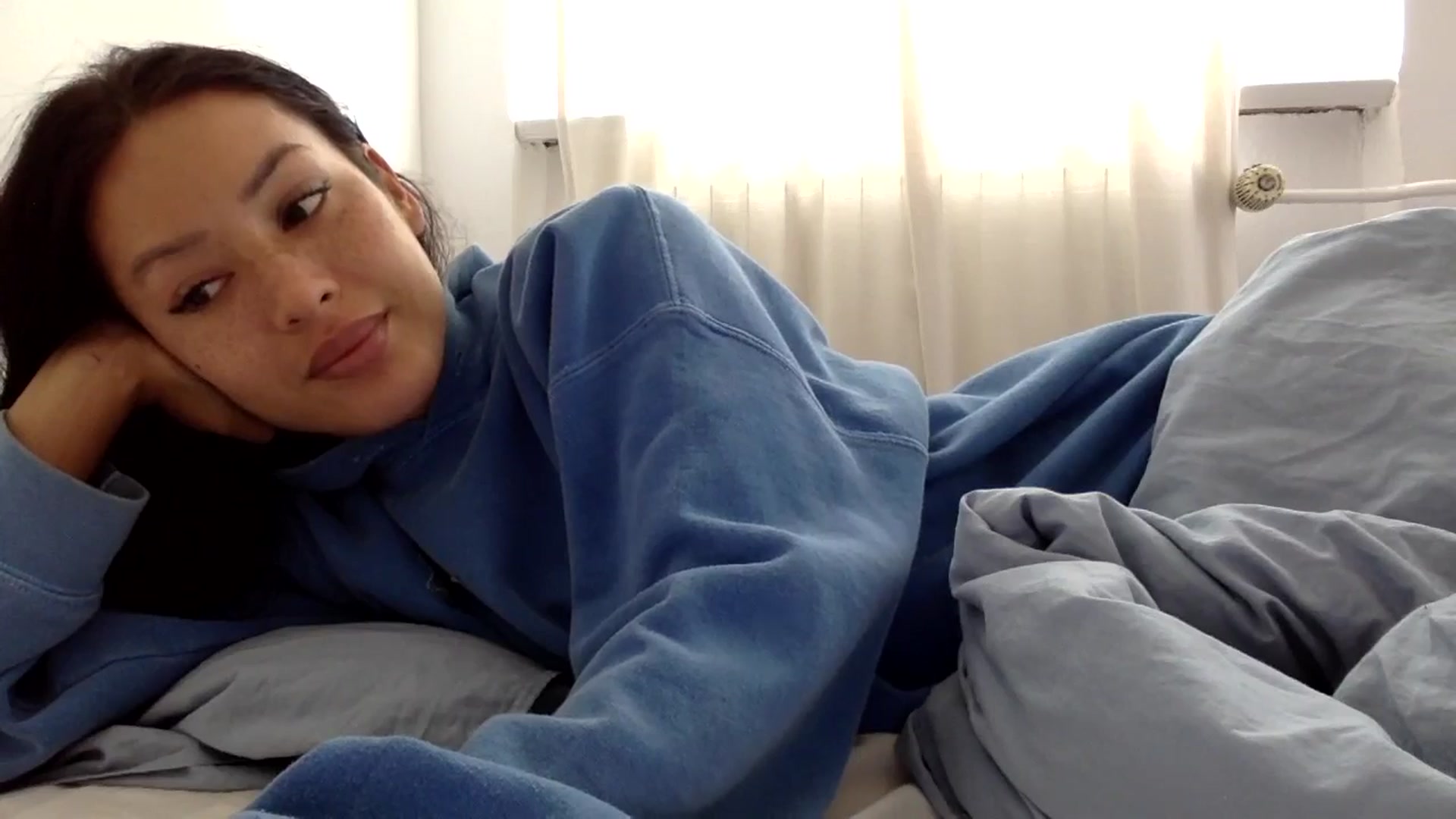 Gallery image thumbnail from Miss_emiko's myfreecams stream on, 10/11/2025, 13:01 image 18 of 20