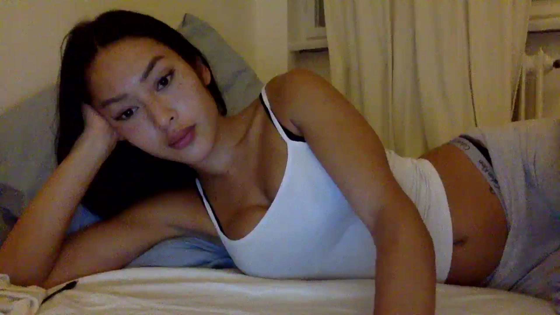 Gallery image thumbnail from Miss_emiko's myfreecams stream on, 10/21/2025, 21:55 image 19 of 20