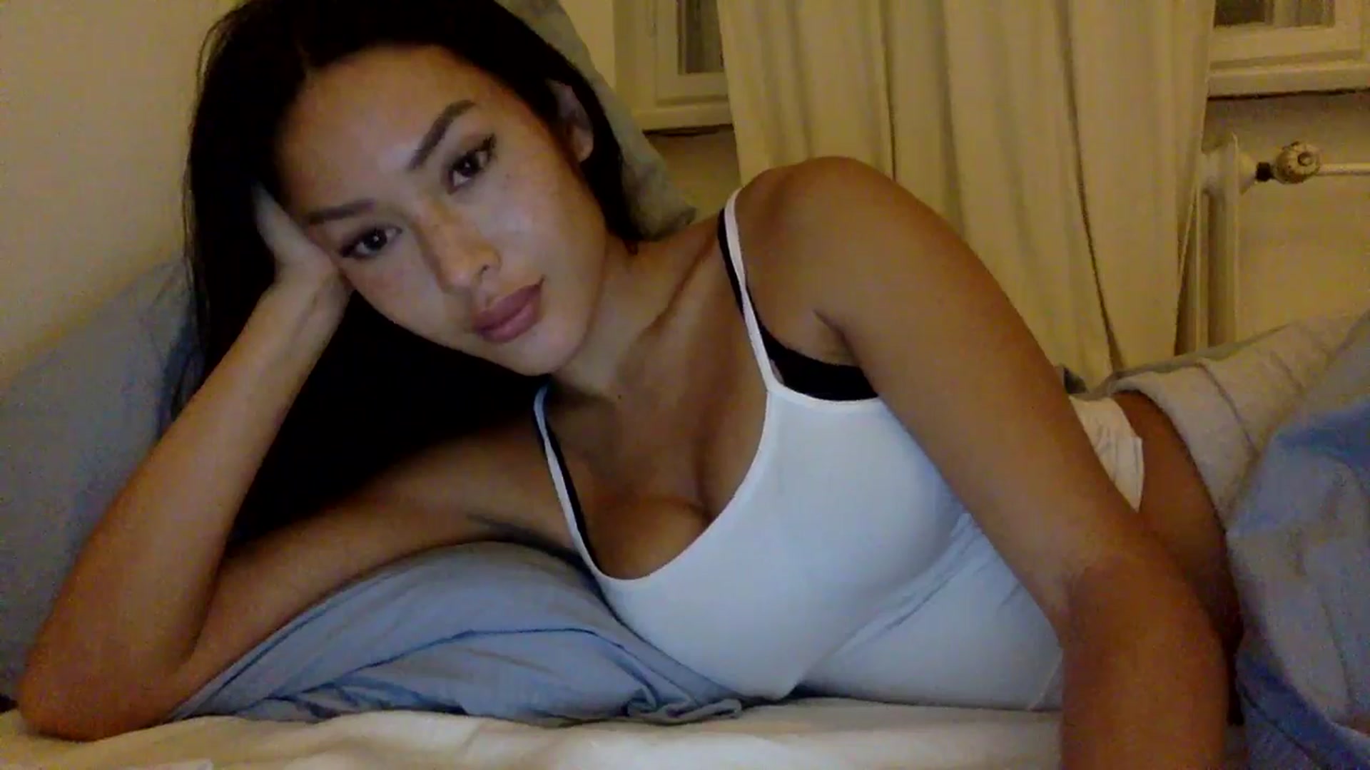 Gallery image thumbnail from Miss_emiko's myfreecams stream on, 10/21/2025, 21:55 image 2 of 20