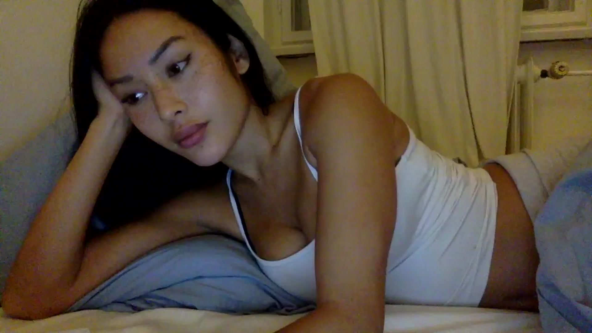 Gallery image thumbnail from Miss_emiko's myfreecams stream on, 10/21/2025, 21:55 image 1 of 20