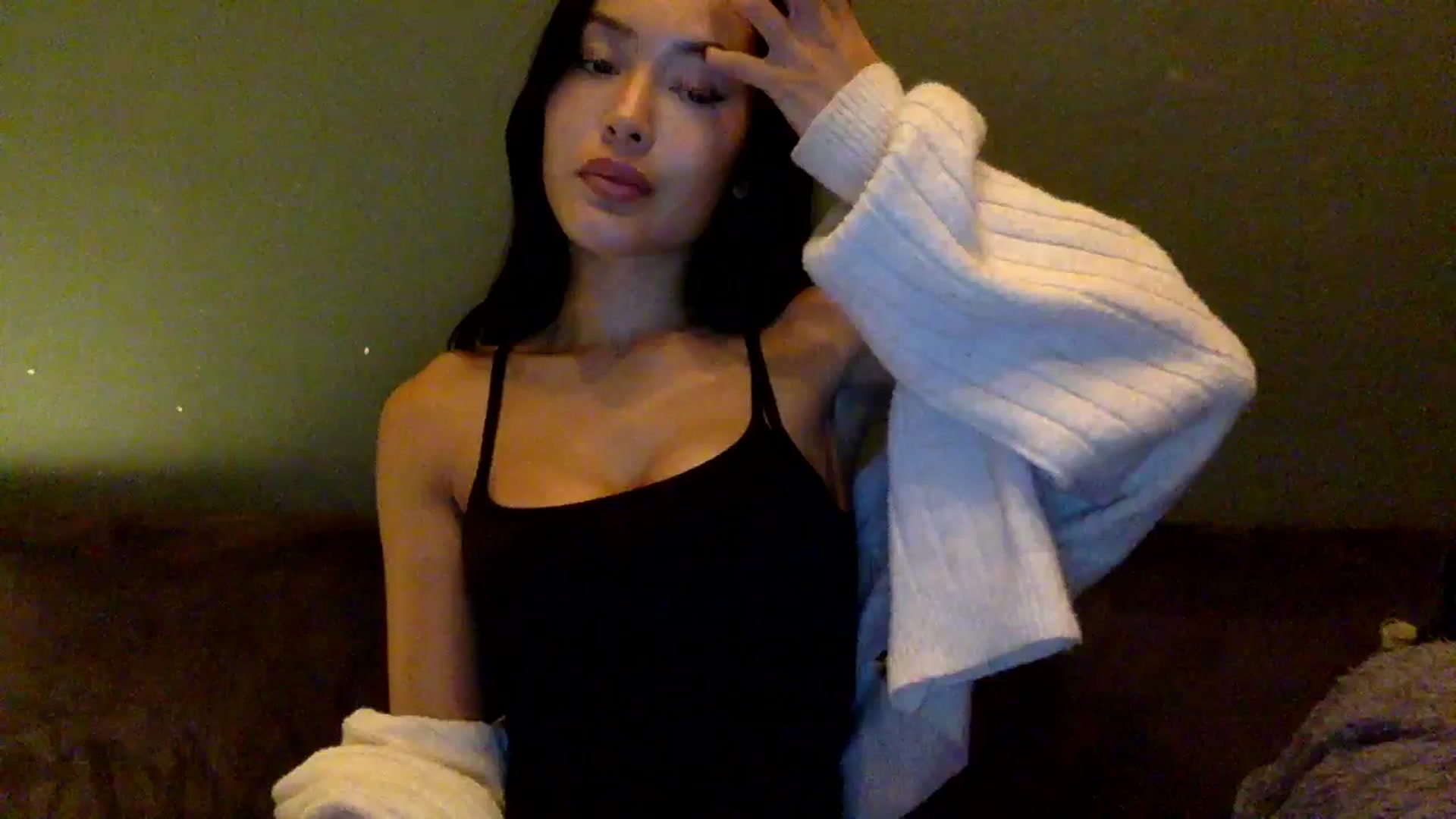 Gallery image thumbnail from Miss_emiko's myfreecams stream on, 10/26/2025, 19:42 image 17 of 20