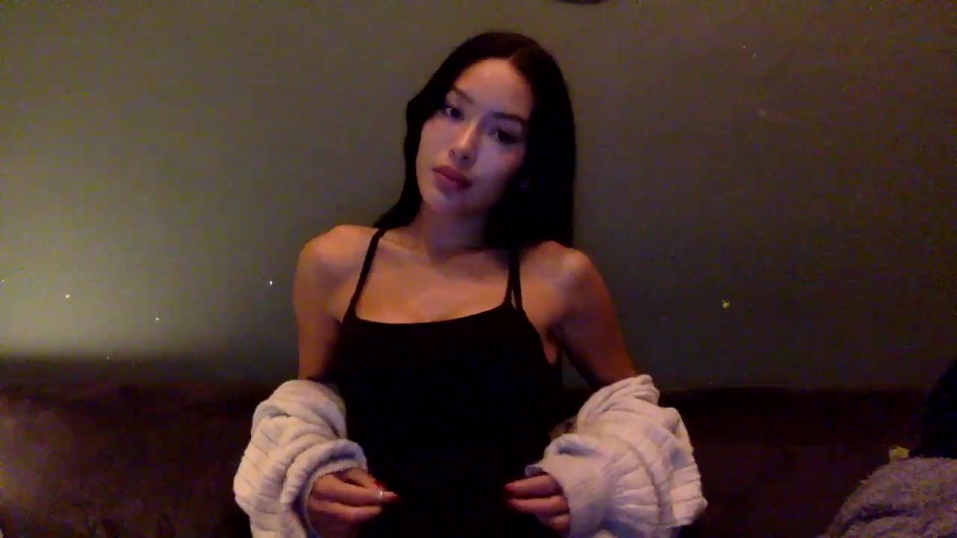 Gallery image thumbnail from Miss_emiko's myfreecams stream on, 10/26/2025, 19:42 image 8 of 20