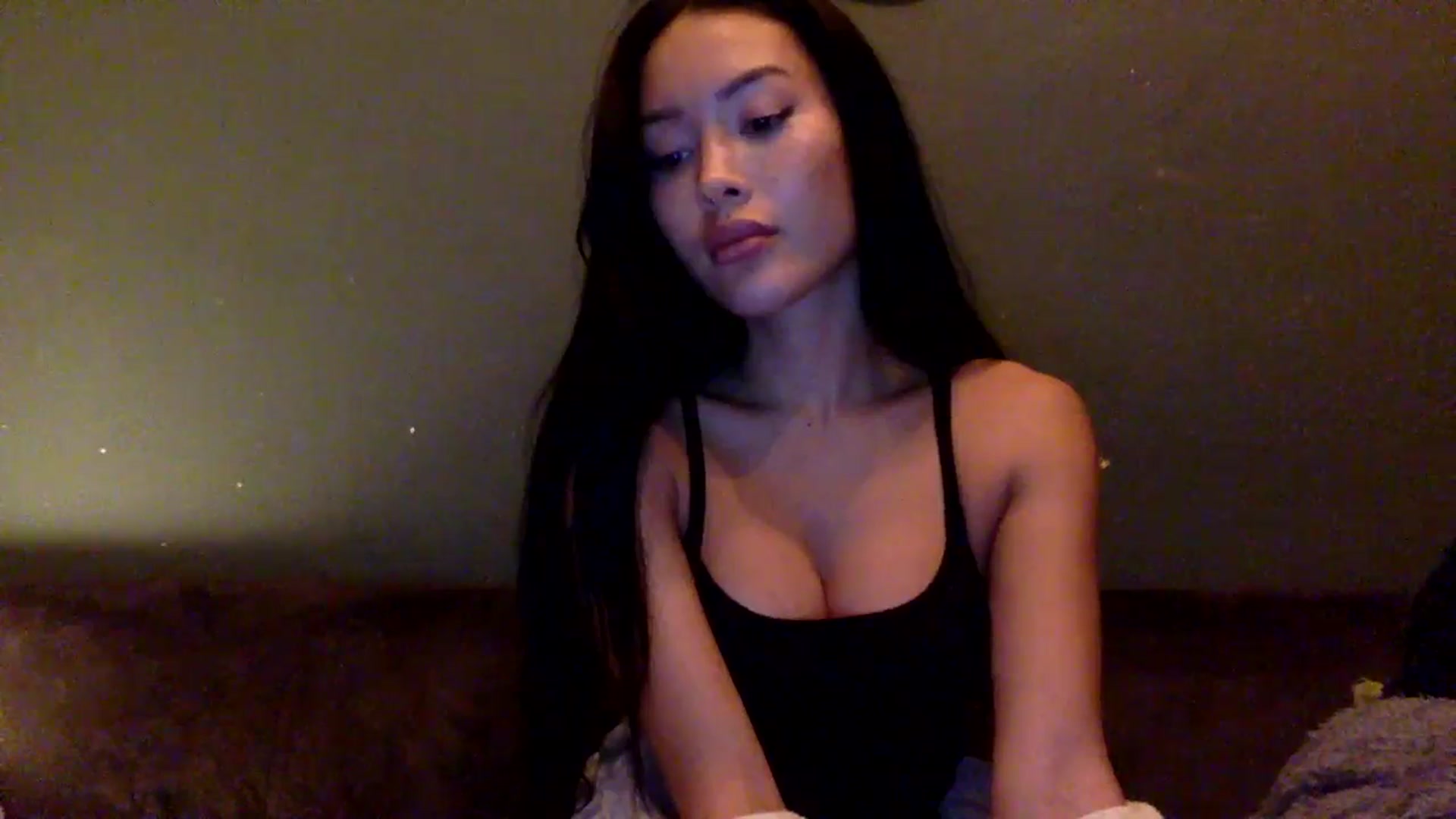 Gallery image thumbnail from Miss_emiko's myfreecams stream on, 10/26/2025, 19:42 image 13 of 20