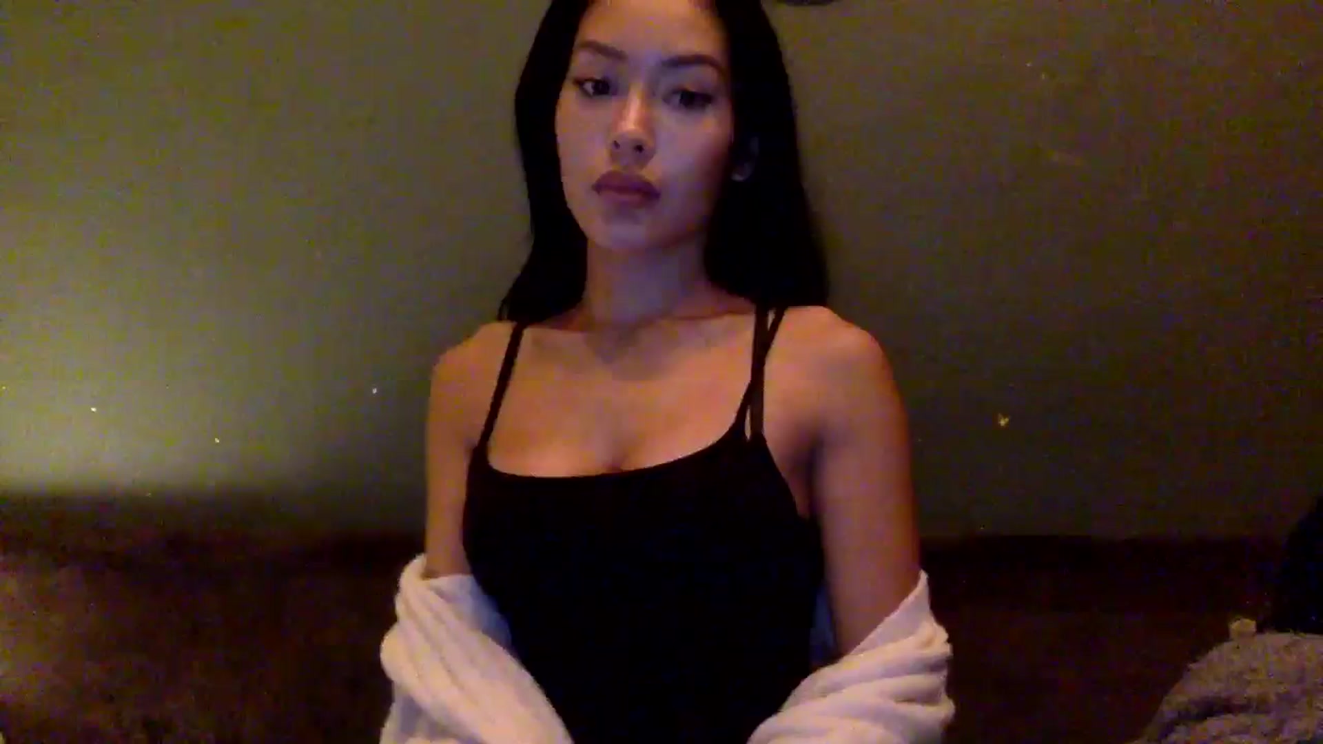 Gallery image thumbnail from Miss_emiko's myfreecams stream on, 10/26/2025, 19:42 image 4 of 20