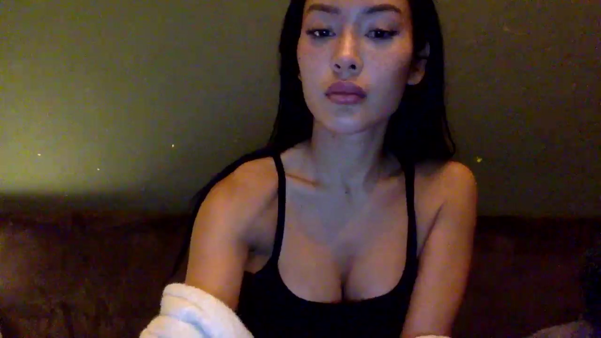 Gallery image thumbnail from Miss_emiko's myfreecams stream on, 10/26/2025, 20:15 image 17 of 20