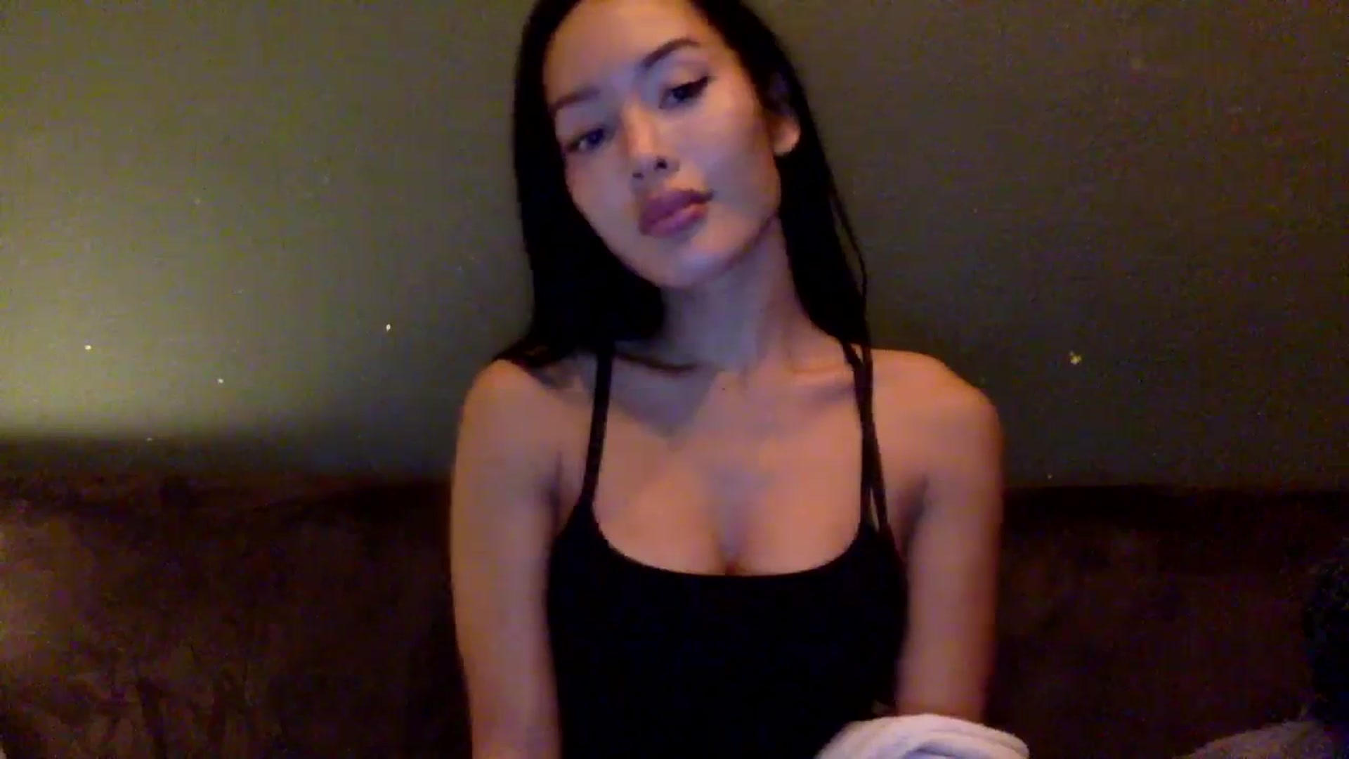 Gallery image thumbnail from Miss_emiko's myfreecams stream on, 10/26/2025, 20:15 image 14 of 20