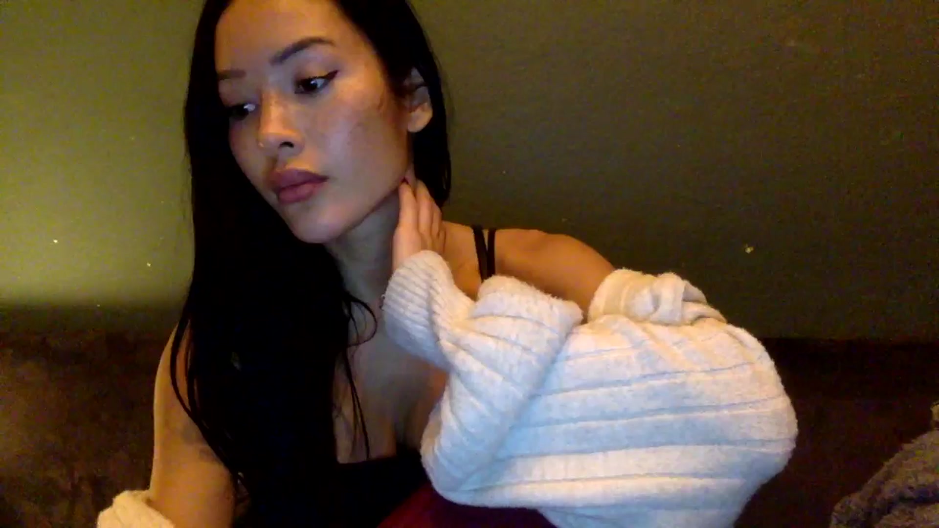 Gallery image thumbnail from Miss_emiko's myfreecams stream on, 10/26/2025, 20:15 image 3 of 20