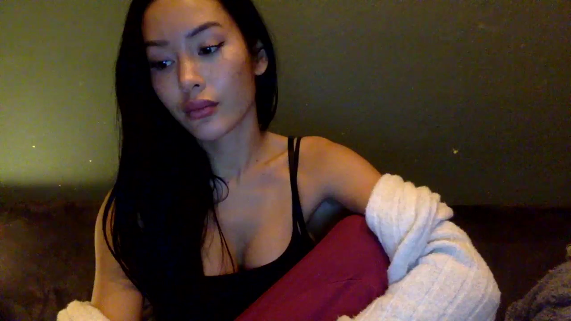 Gallery image thumbnail from Miss_emiko's myfreecams stream on, 10/26/2025, 20:15 image 4 of 20