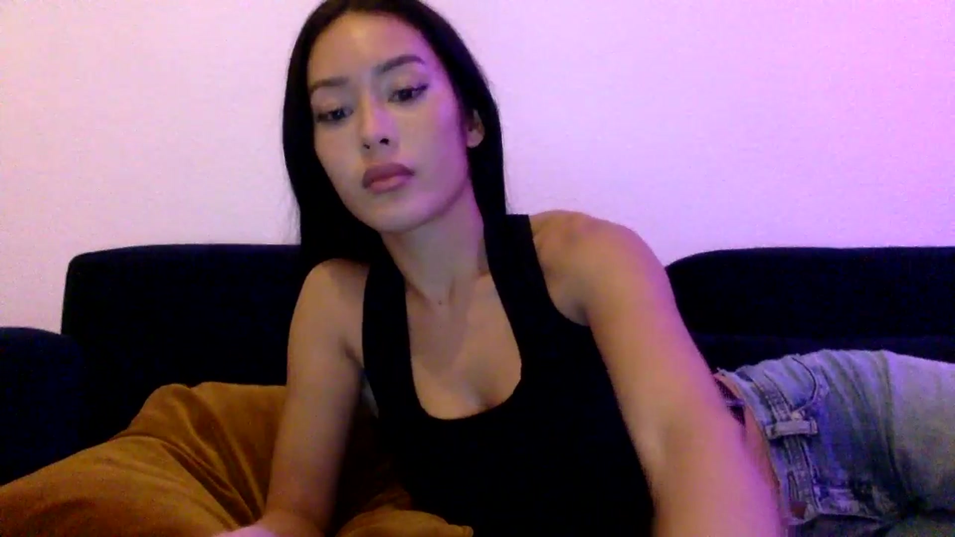 Gallery image thumbnail from Miss_emiko's myfreecams stream on, 10/28/2025, 20:37 image 2 of 20