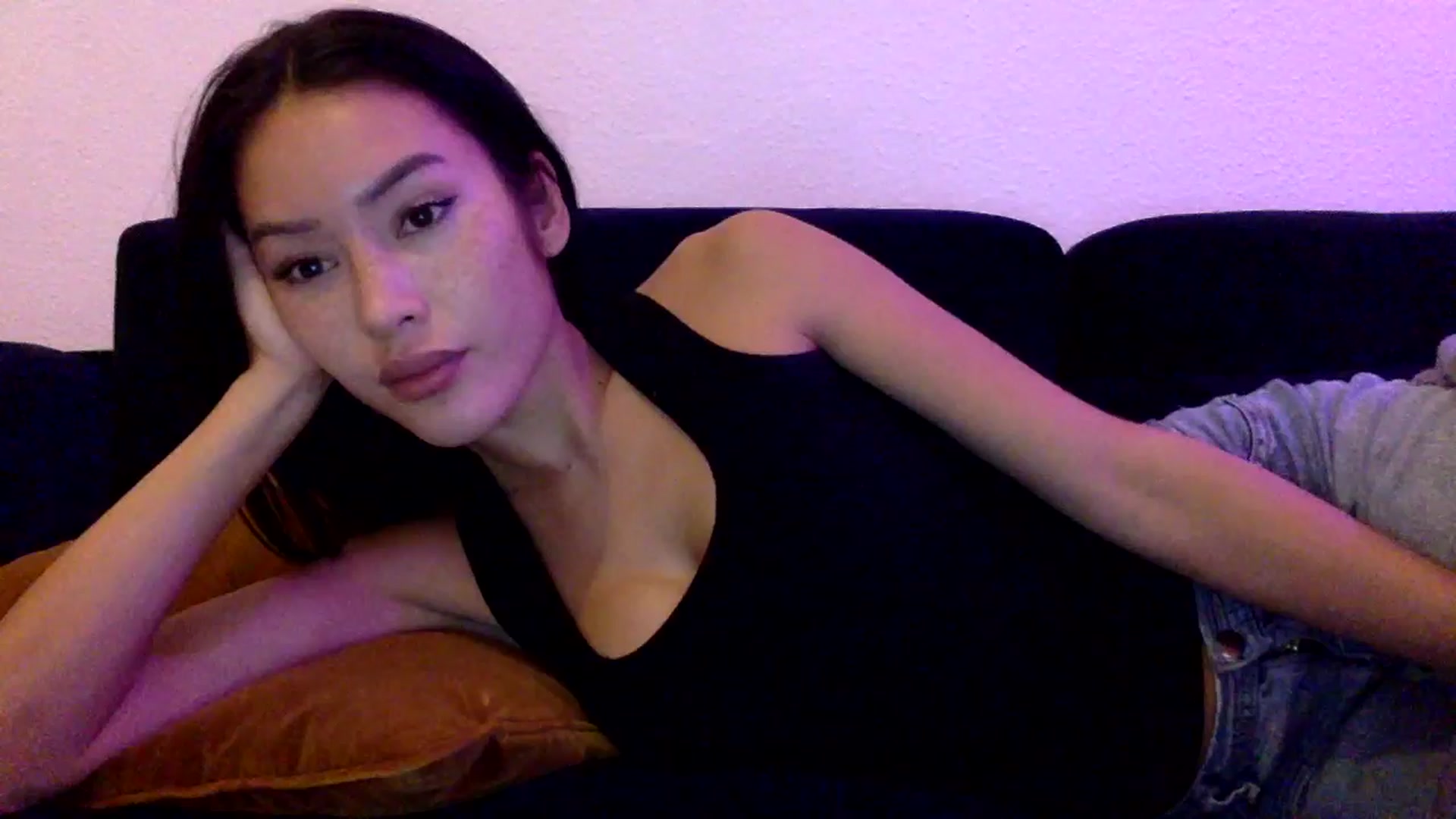 Gallery image thumbnail from Miss_emiko's myfreecams stream on, 10/28/2025, 23:00 image 1 of 20