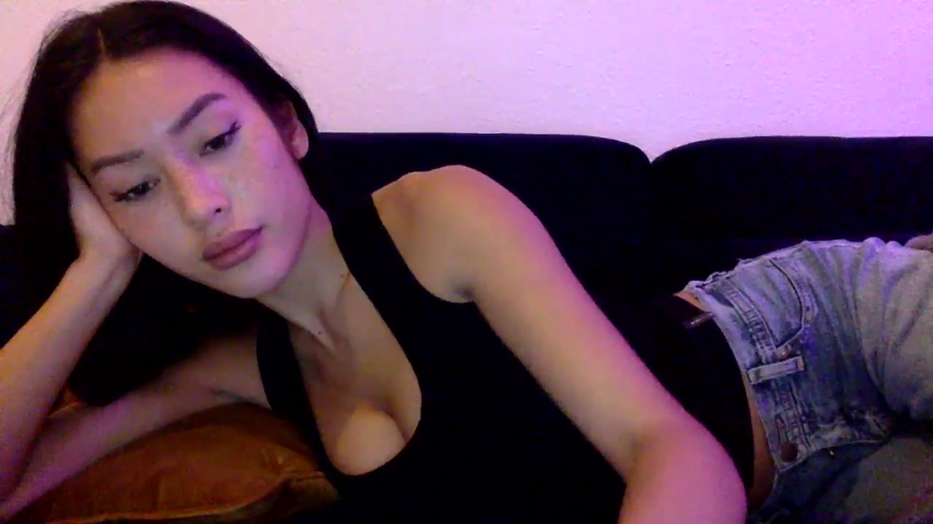 Gallery image thumbnail from Miss_emiko's myfreecams stream on, 10/28/2025, 23:00 image 6 of 20
