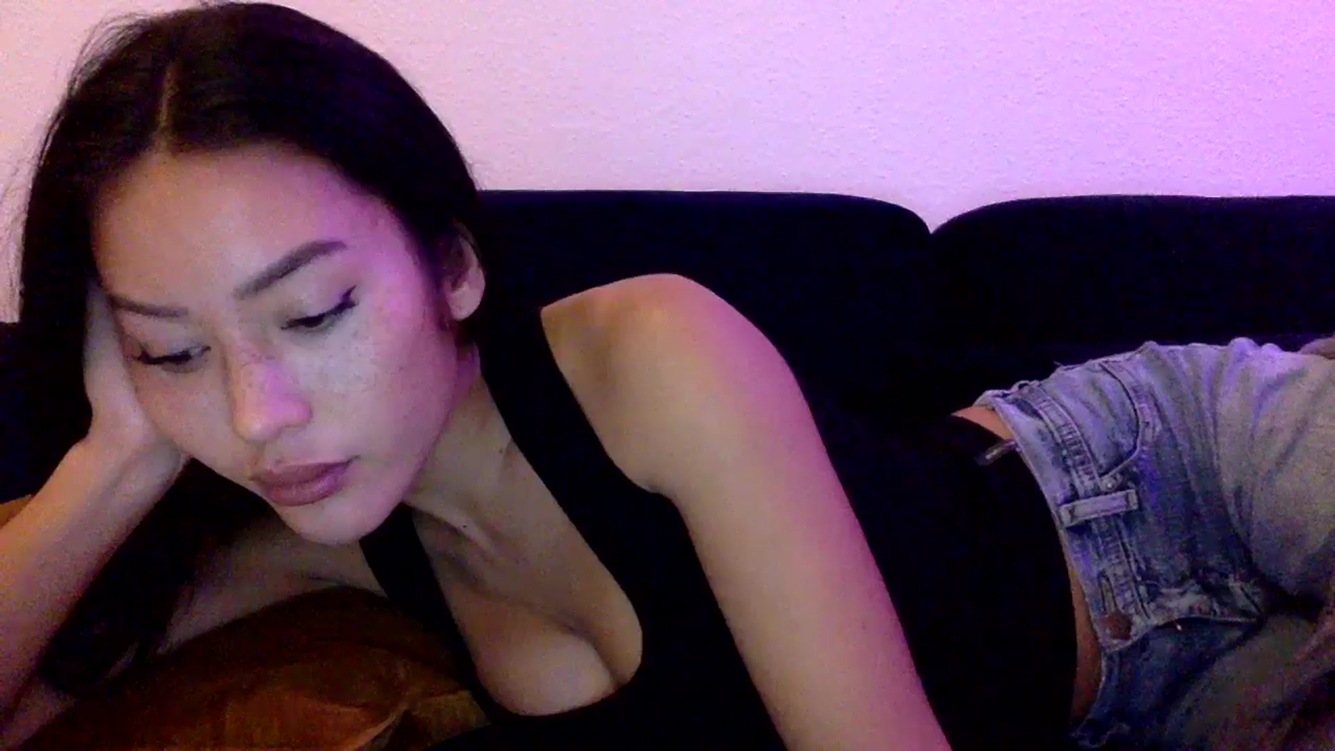 Gallery image thumbnail from Miss_emiko's myfreecams stream on, 10/28/2025, 23:00 image 8 of 20