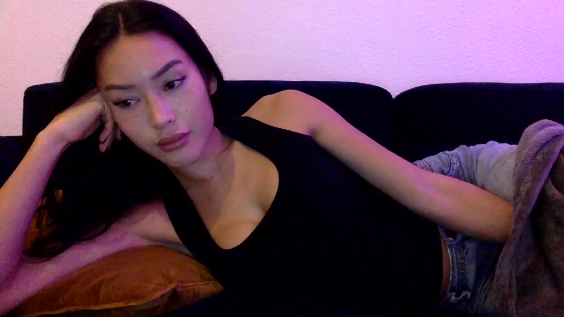 Gallery image thumbnail from Miss_emiko's myfreecams stream on, 10/28/2025, 23:00 image 10 of 20