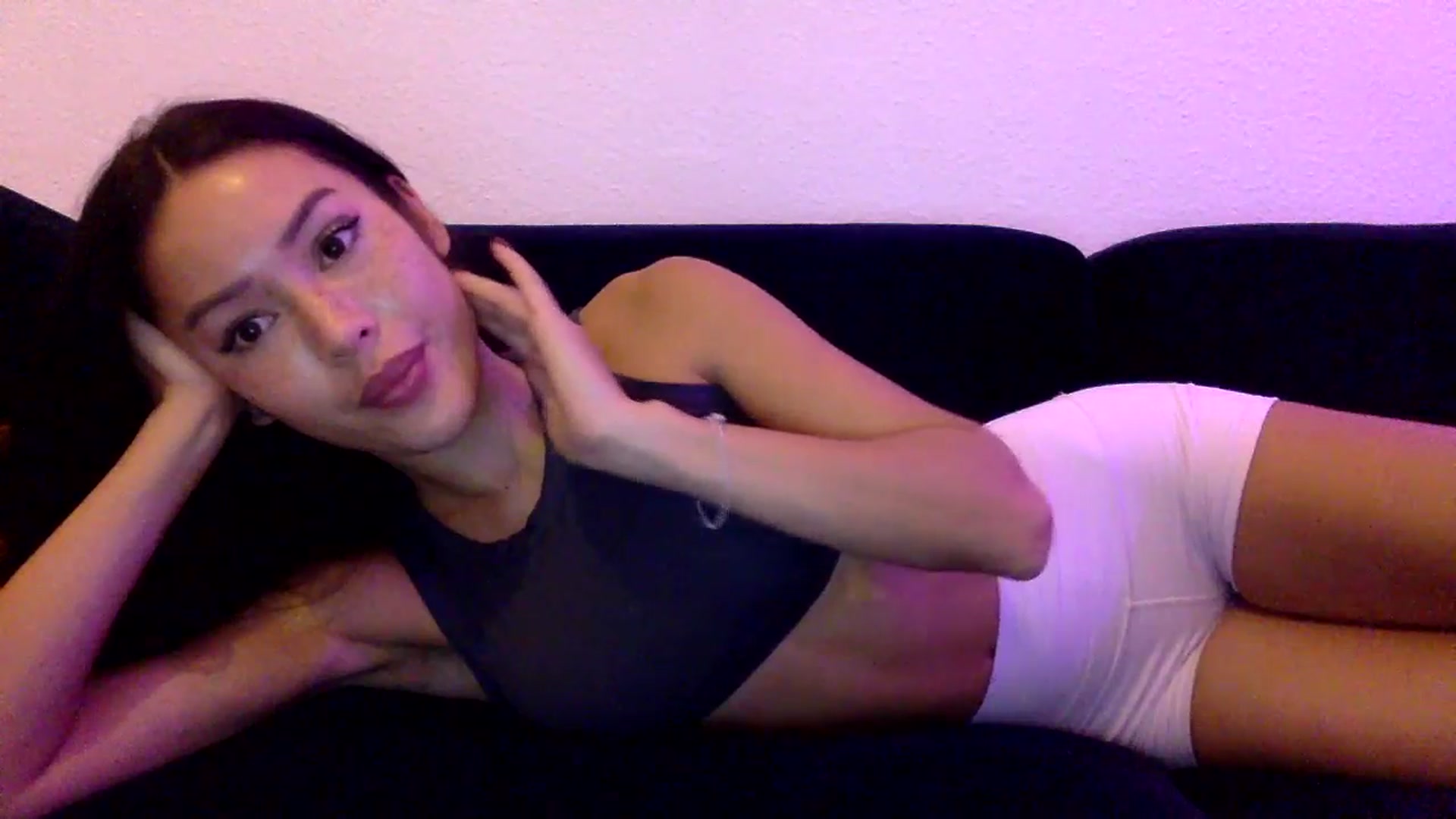 Gallery image thumbnail from Miss_emiko's myfreecams stream on, 10/30/2025, 22:19 image 13 of 20