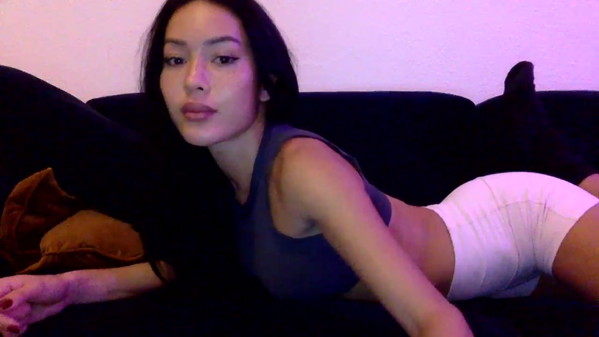Gallery image thumbnail from Miss_emiko's myfreecams stream on, 10/30/2025, 22:19 image 17 of 20