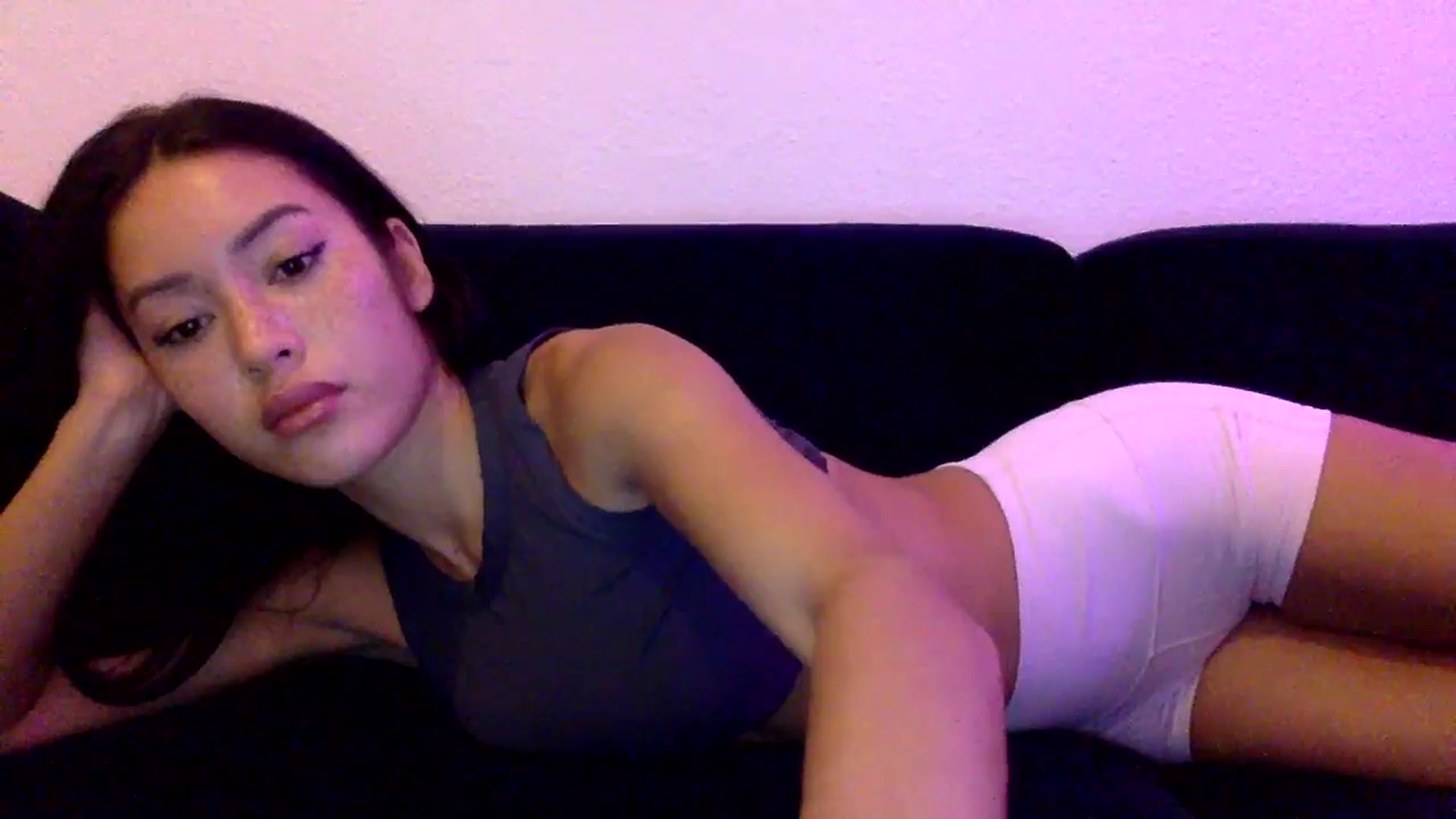 Gallery image thumbnail from Miss_emiko's myfreecams stream on, 10/30/2025, 22:19 image 11 of 20