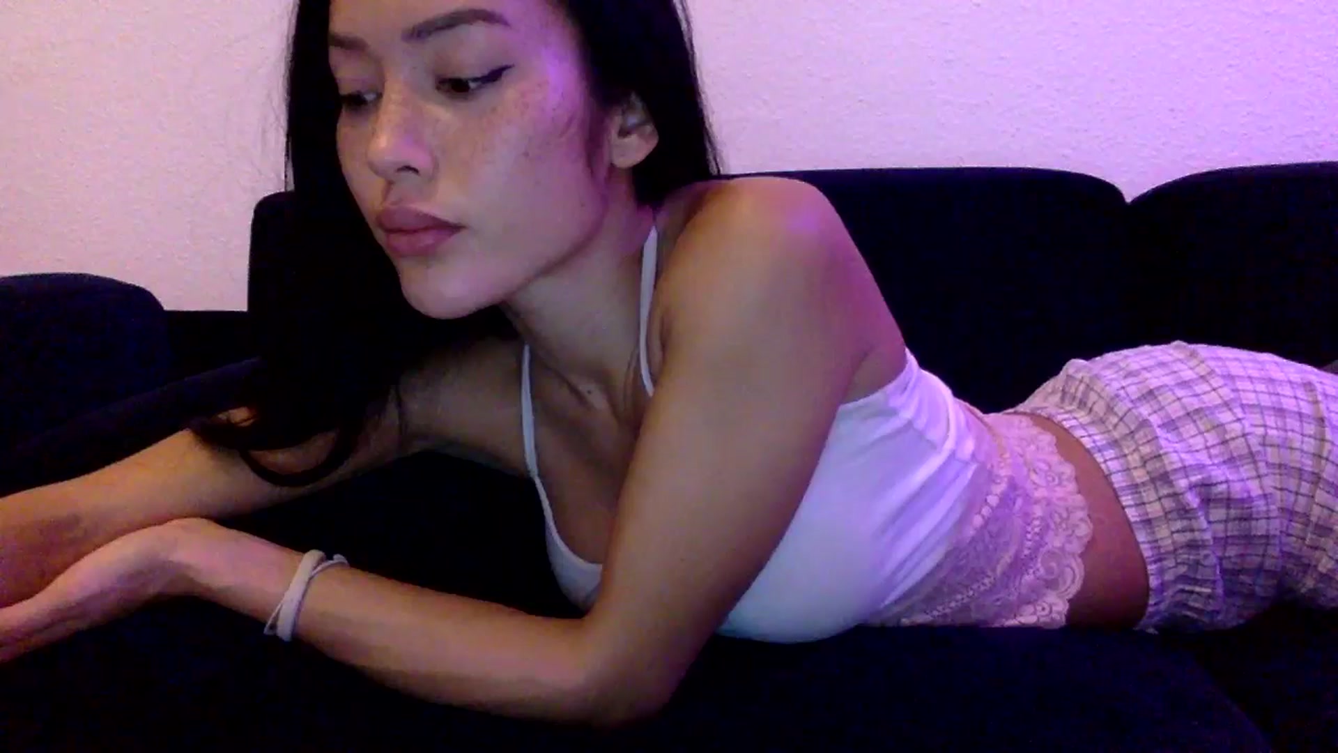 Gallery image thumbnail from Miss_emiko's myfreecams stream on, 11/04/2025, 21:59 image 20 of 20