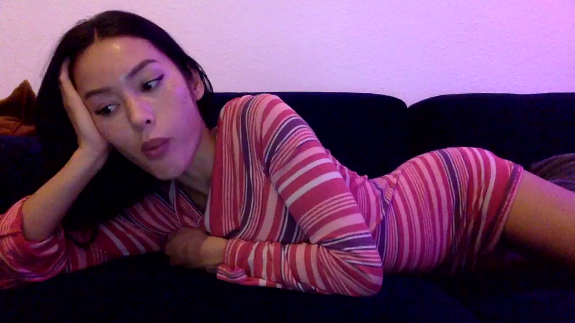 Gallery image thumbnail from Miss_emiko's myfreecams stream on, 11/04/2025, 21:59 image 1 of 20