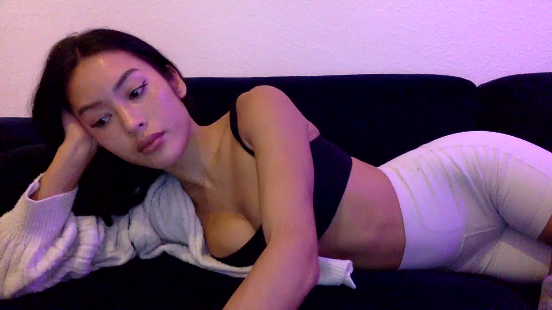 Gallery image thumbnail from Miss_emiko's myfreecams stream on, 11/05/2025, 20:59 image 13 of 20