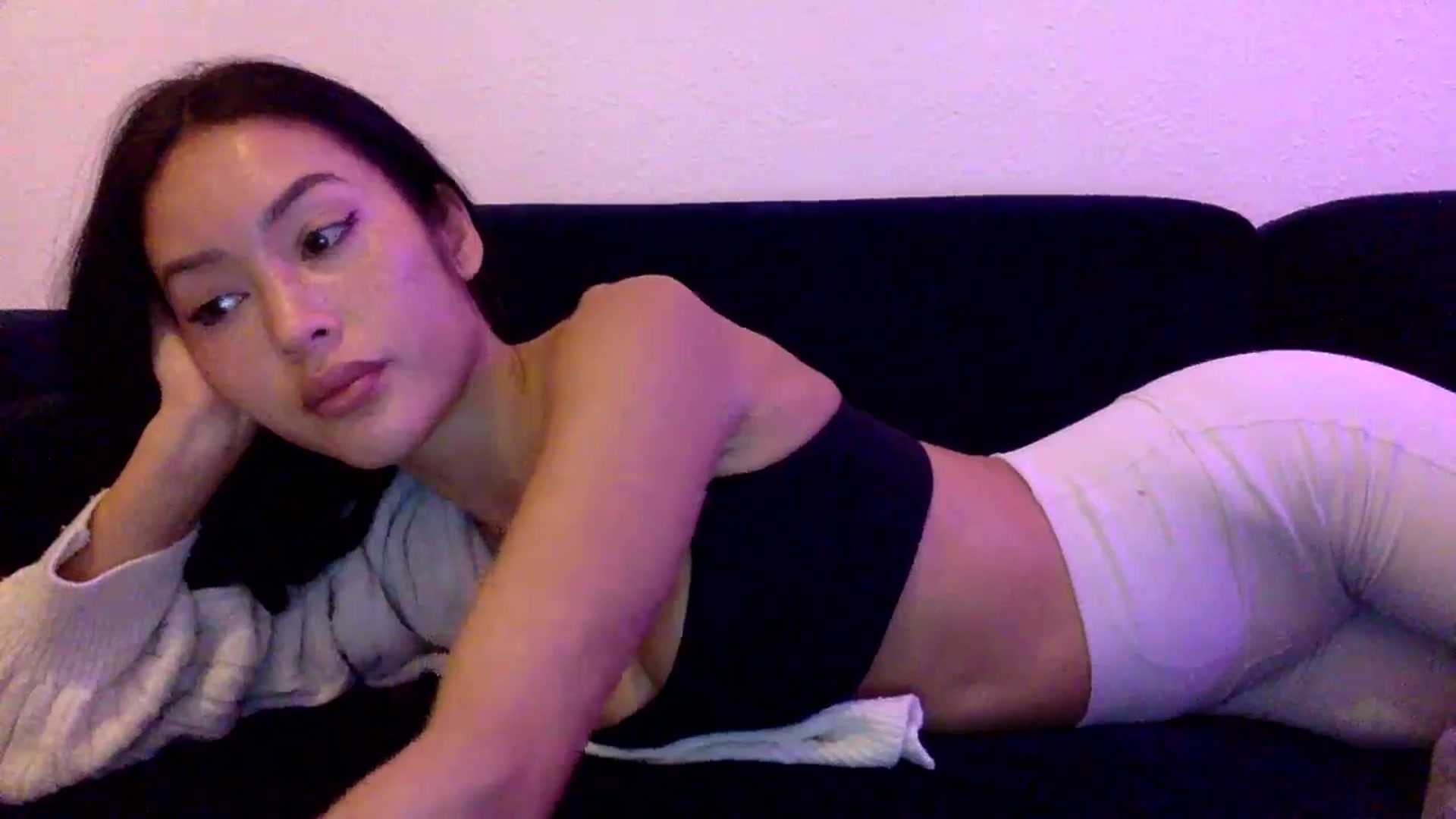Gallery image thumbnail from Miss_emiko's myfreecams stream on, 11/05/2025, 20:59 image 17 of 20