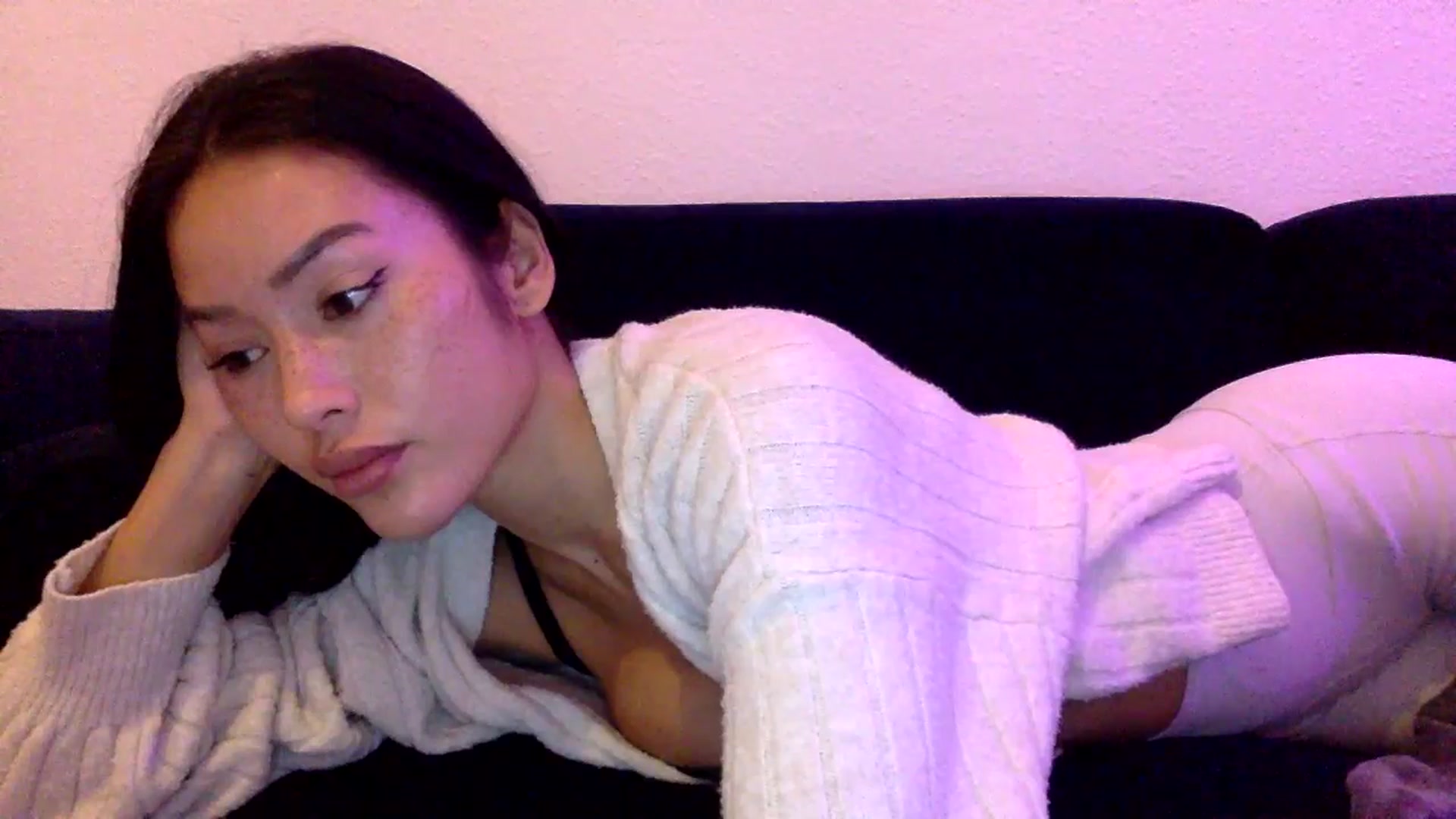 Gallery image thumbnail from Miss_emiko's myfreecams stream on, 11/05/2025, 20:59 image 2 of 20