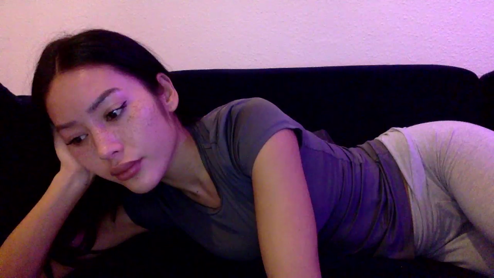 Gallery image thumbnail from Miss_emiko's myfreecams stream on, 11/06/2025, 18:08 image 3 of 20