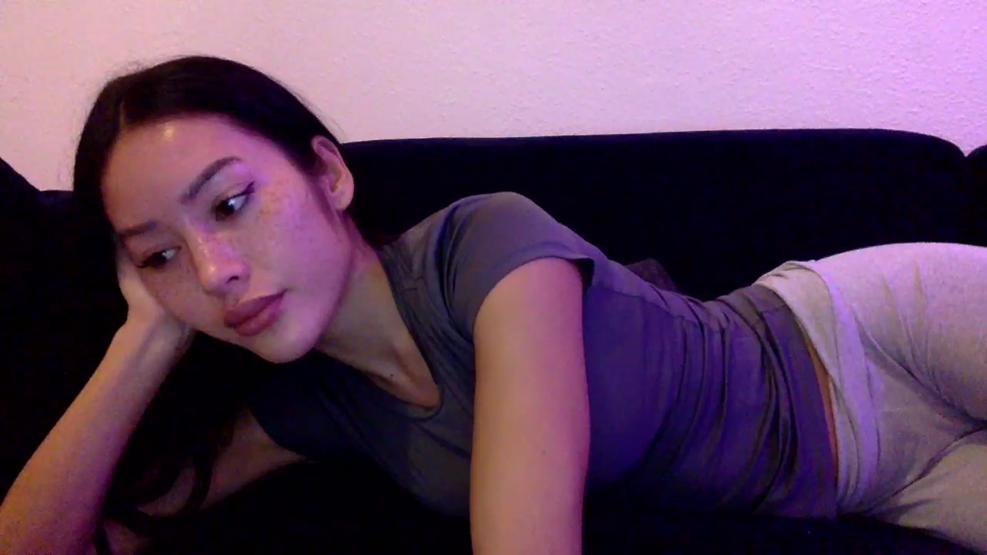Gallery image thumbnail from Miss_emiko's myfreecams stream on, 11/06/2025, 18:08 image 7 of 20