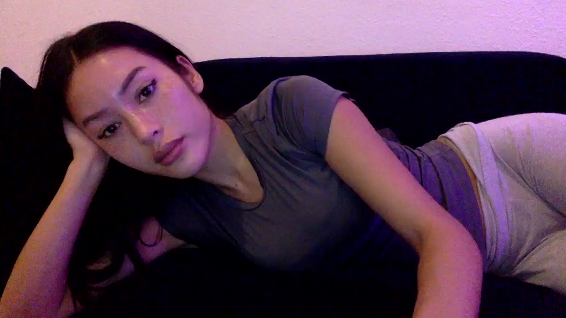 Gallery image thumbnail from Miss_emiko's myfreecams stream on, 11/06/2025, 18:08 image 17 of 20