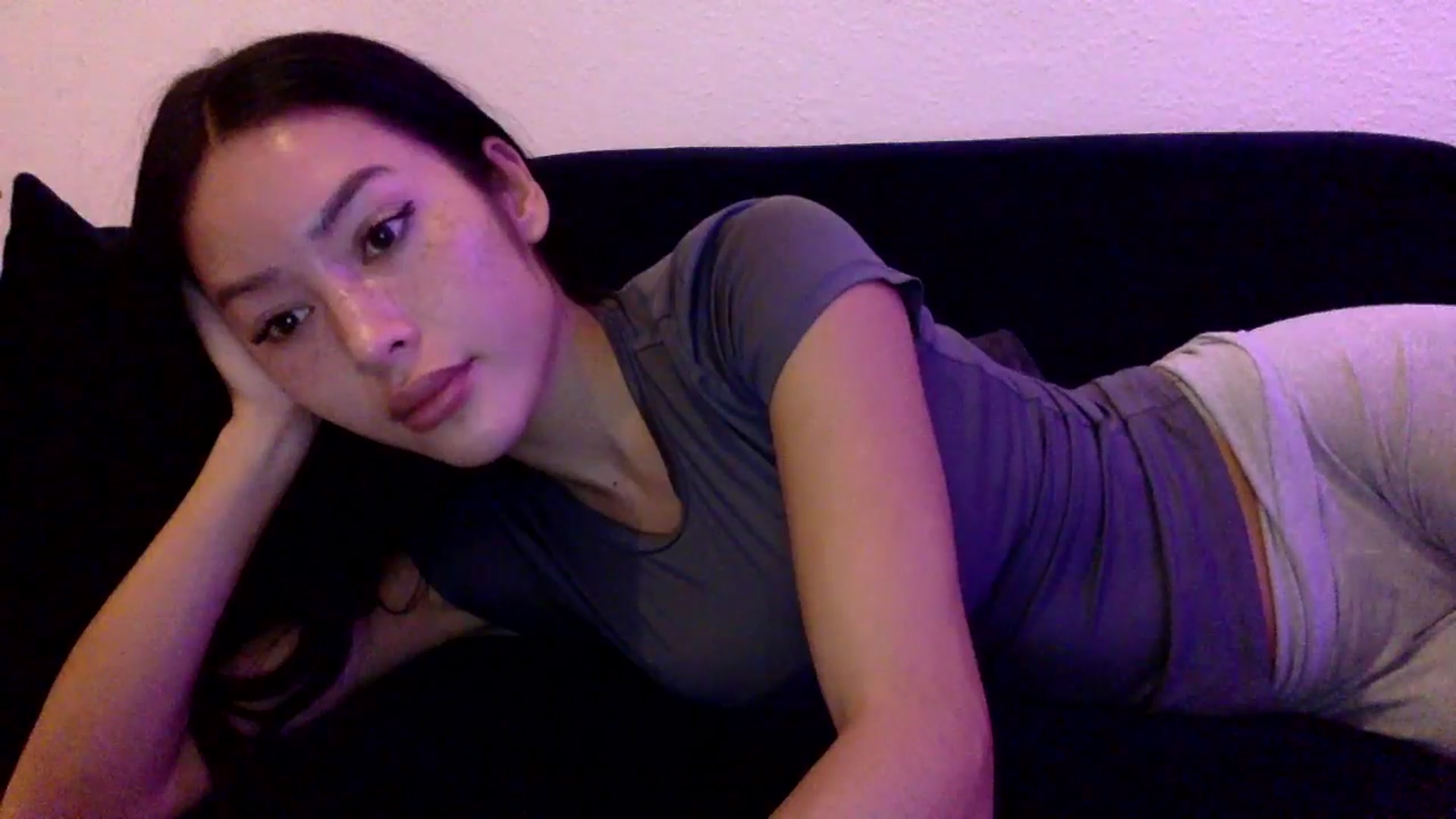Gallery image thumbnail from Miss_emiko's myfreecams stream on, 11/06/2025, 18:08 image 14 of 20