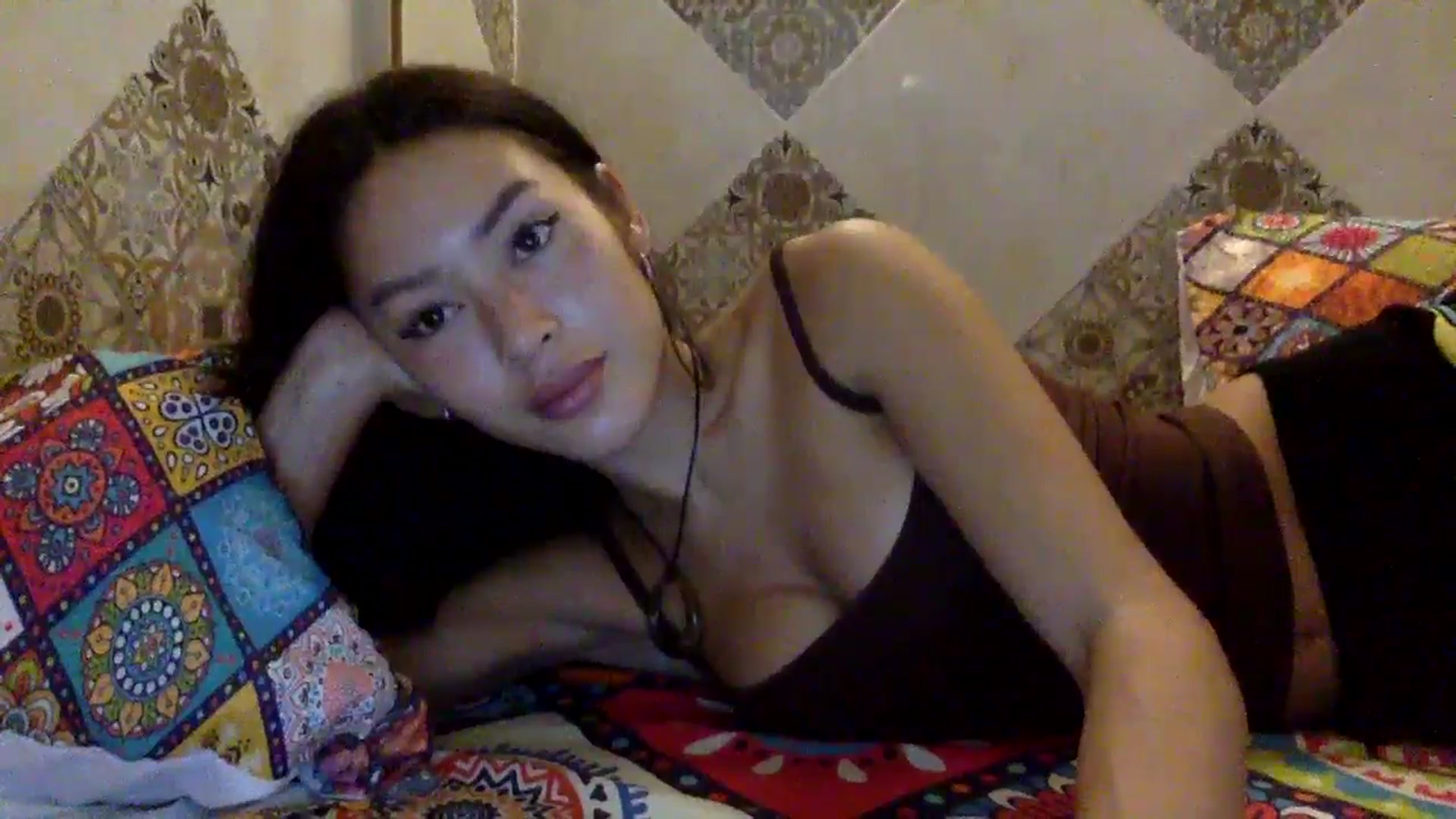 Gallery image thumbnail from Miss_emiko's myfreecams stream on, 11/13/2025, 07:59 image 3 of 20