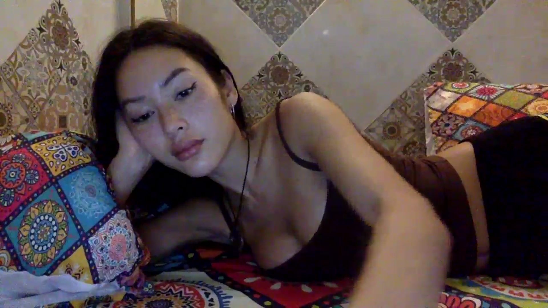Gallery image thumbnail from Miss_emiko's myfreecams stream on, 11/13/2025, 07:59 image 13 of 20