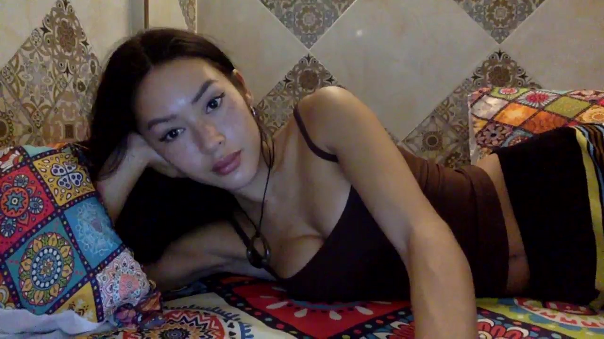 Gallery image thumbnail from Miss_emiko's myfreecams stream on, 11/13/2025, 07:59 image 10 of 20