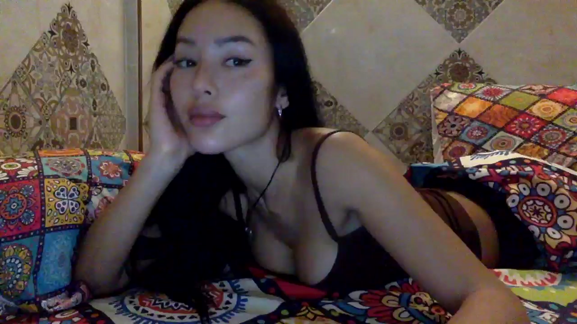 Gallery image thumbnail from Miss_emiko's myfreecams stream on, 11/13/2025, 07:59 image 20 of 20