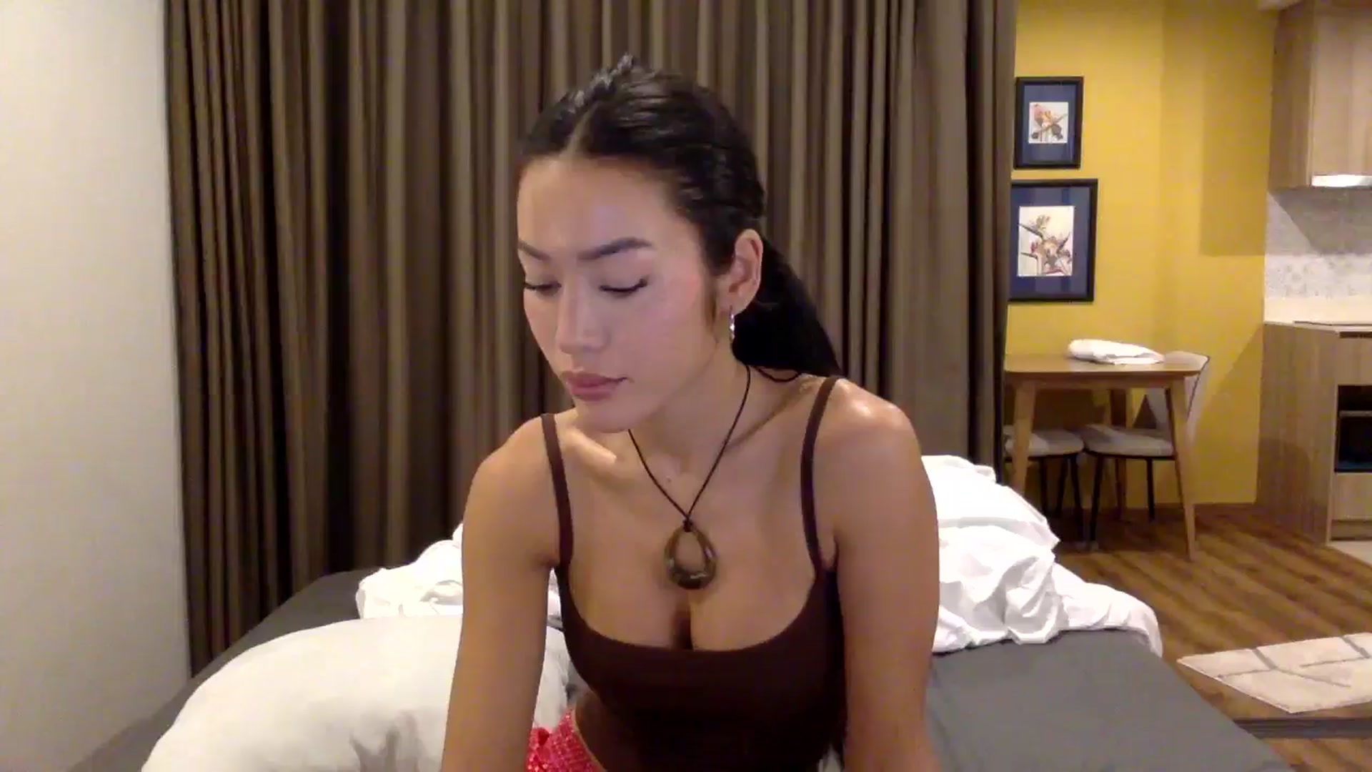 Gallery image thumbnail from Miss_emiko's myfreecams stream on, 11/19/2025, 08:10 image 20 of 20