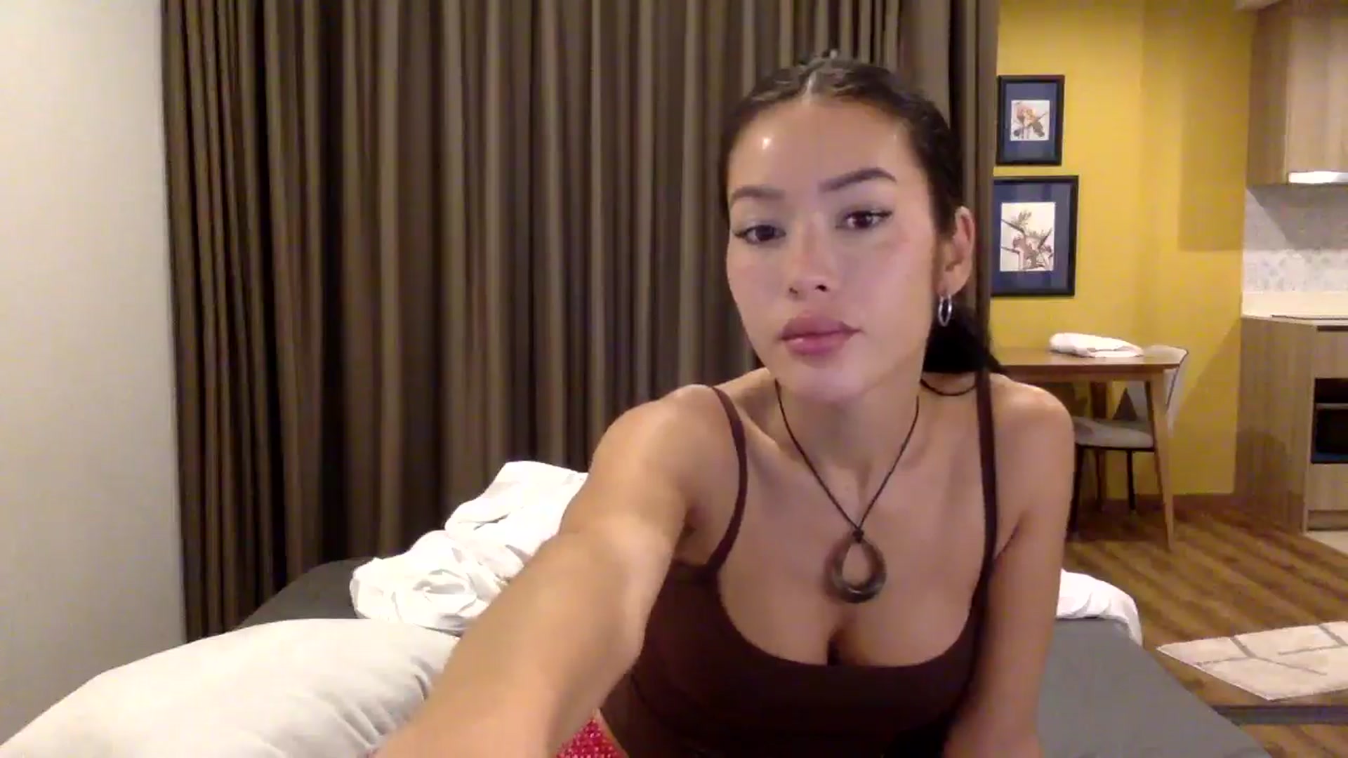 Gallery image thumbnail from Miss_emiko's myfreecams stream on, 11/19/2025, 08:10 image 18 of 20