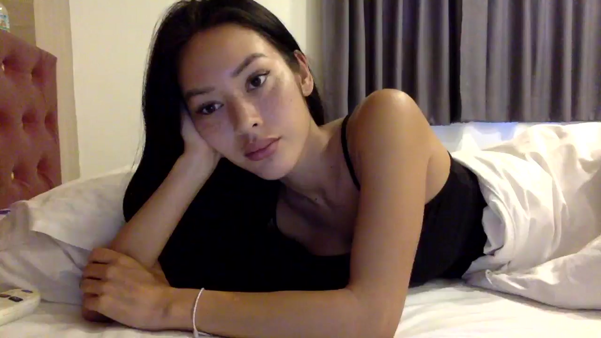 Gallery image thumbnail from Miss_emiko's myfreecams stream on, 12/03/2025, 07:14 image 1 of 20