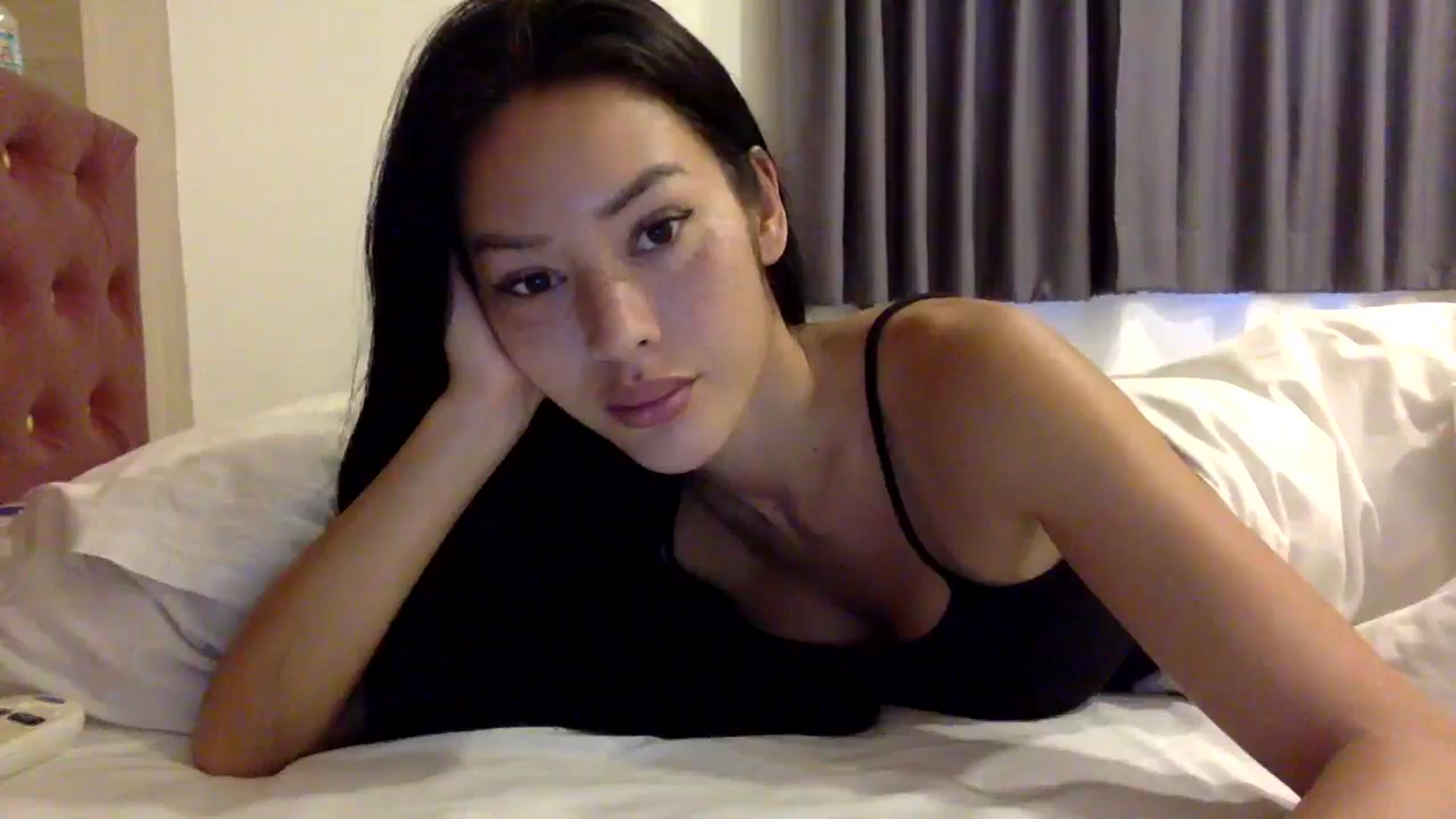 Gallery image thumbnail from Miss_emiko's myfreecams stream on, 12/03/2025, 07:14 image 3 of 20