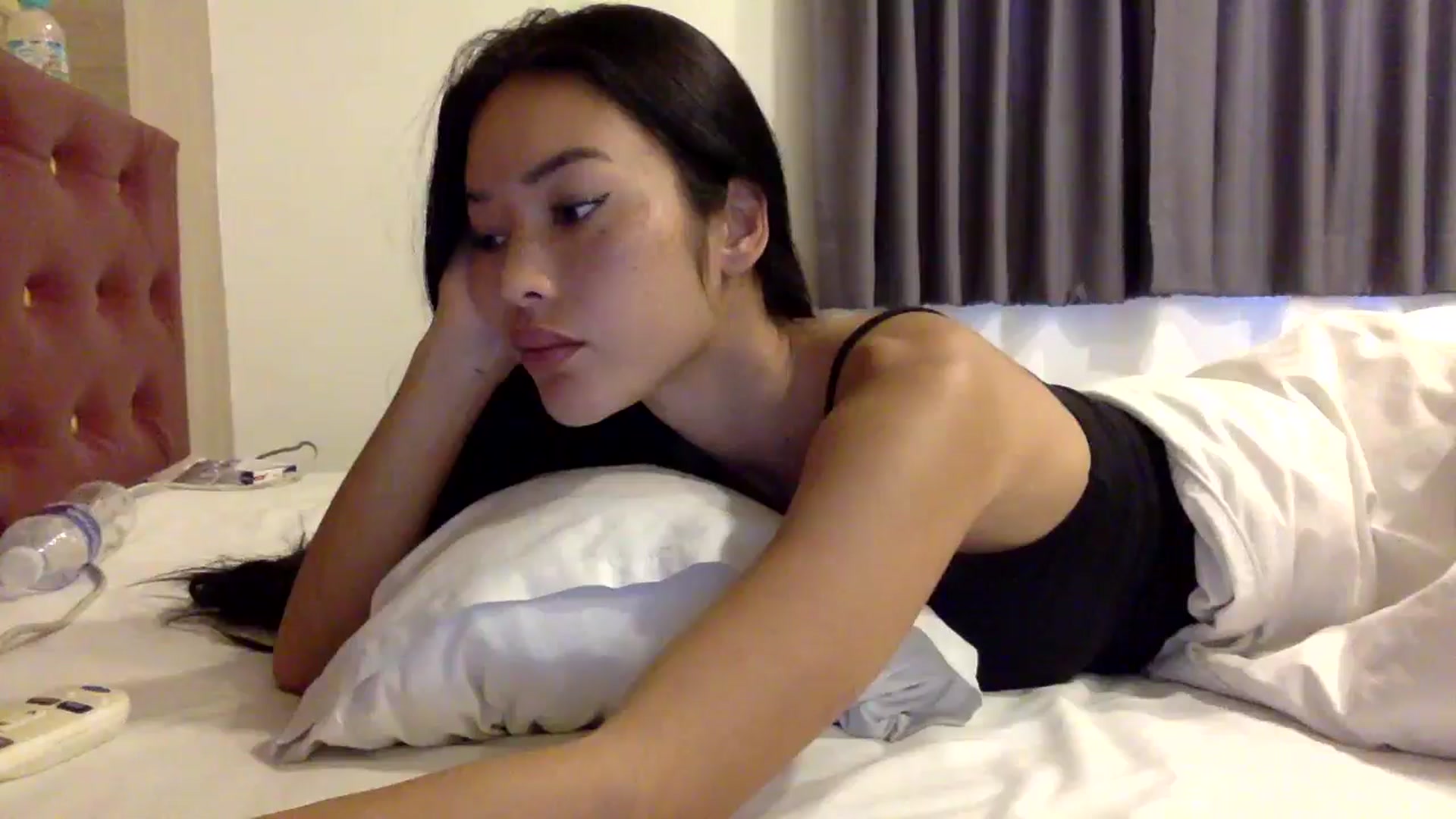 Gallery image thumbnail from Miss_emiko's myfreecams stream on, 12/03/2025, 07:14 image 10 of 20