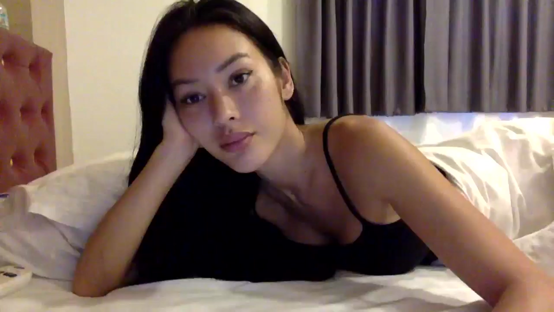 Gallery image thumbnail from Miss_emiko's myfreecams stream on, 12/03/2025, 07:14 image 5 of 20