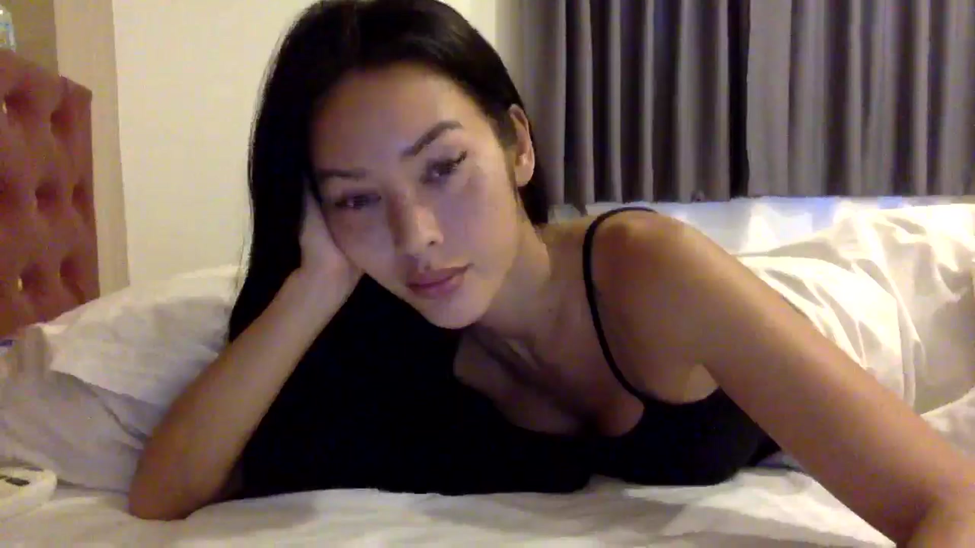 Gallery image thumbnail from Miss_emiko's myfreecams stream on, 12/03/2025, 07:14 image 4 of 20