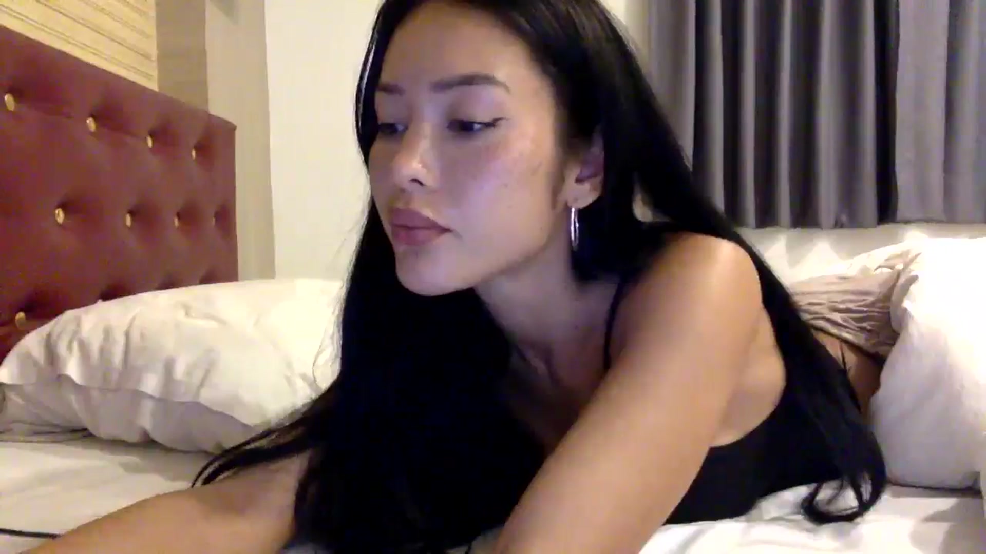 Gallery image thumbnail from Miss_emiko's myfreecams stream on, 12/03/2025, 16:59 image 20 of 20