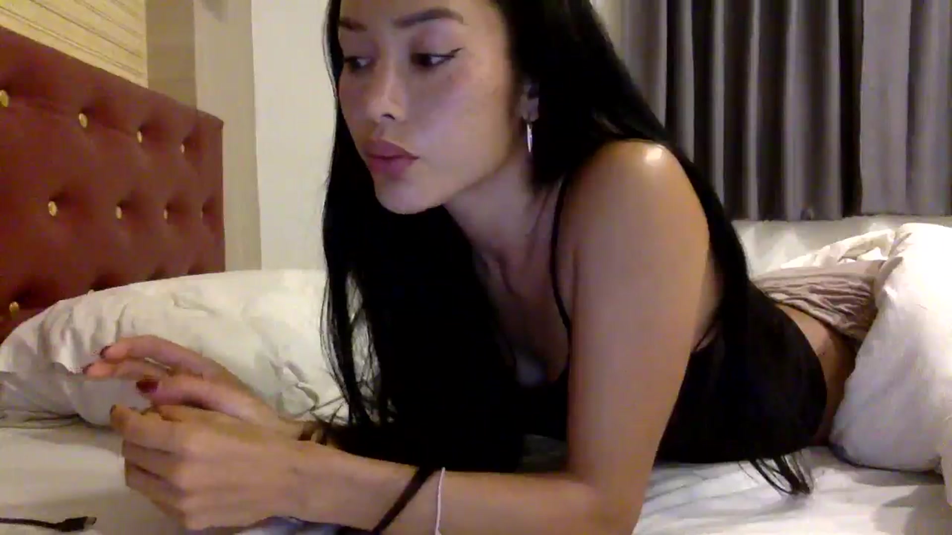Gallery image thumbnail from Miss_emiko's myfreecams stream on, 12/03/2025, 16:59 image 5 of 20