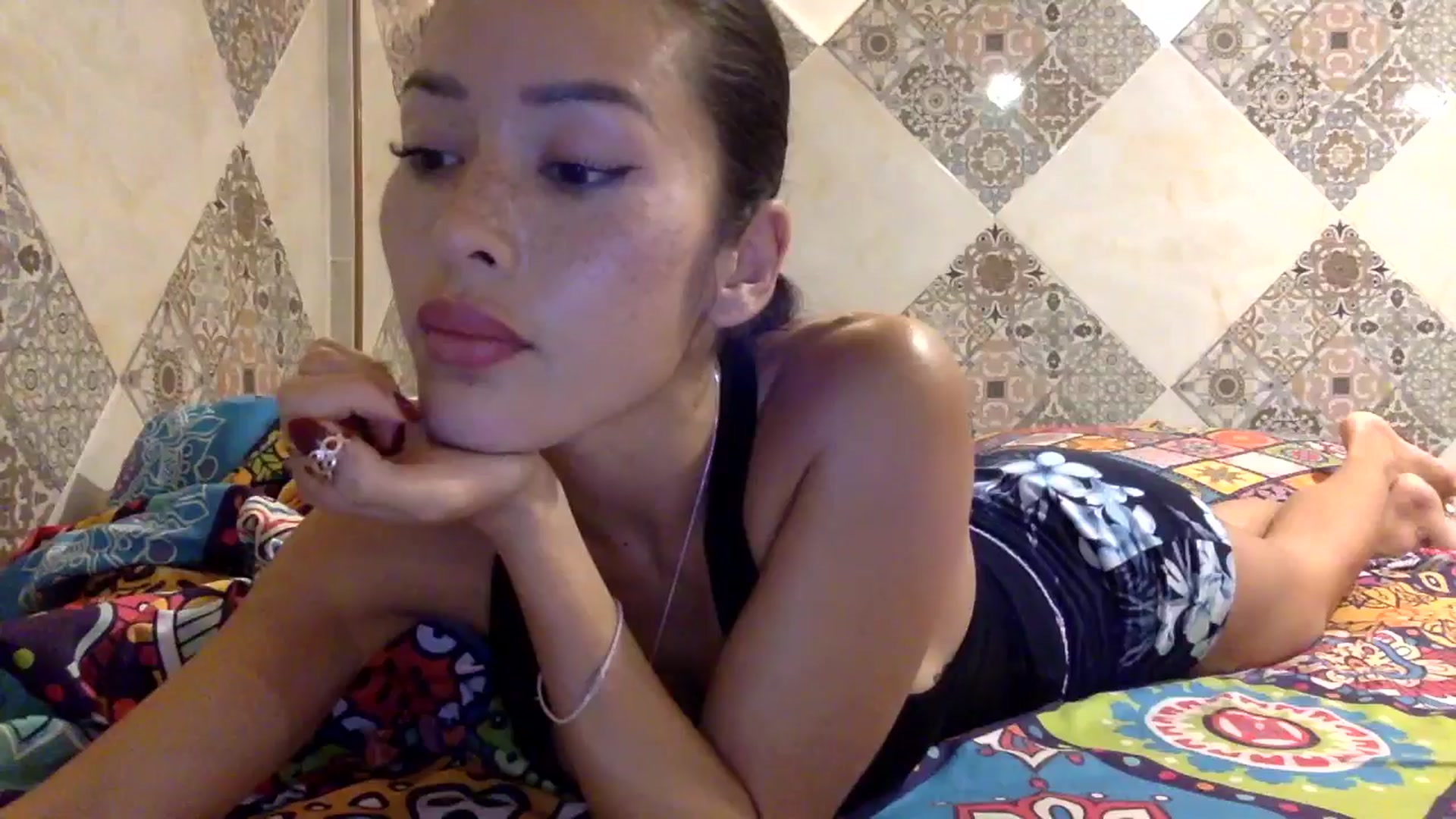Gallery image thumbnail from Miss_emiko's myfreecams stream on, 12/13/2025, 16:09 image 18 of 20