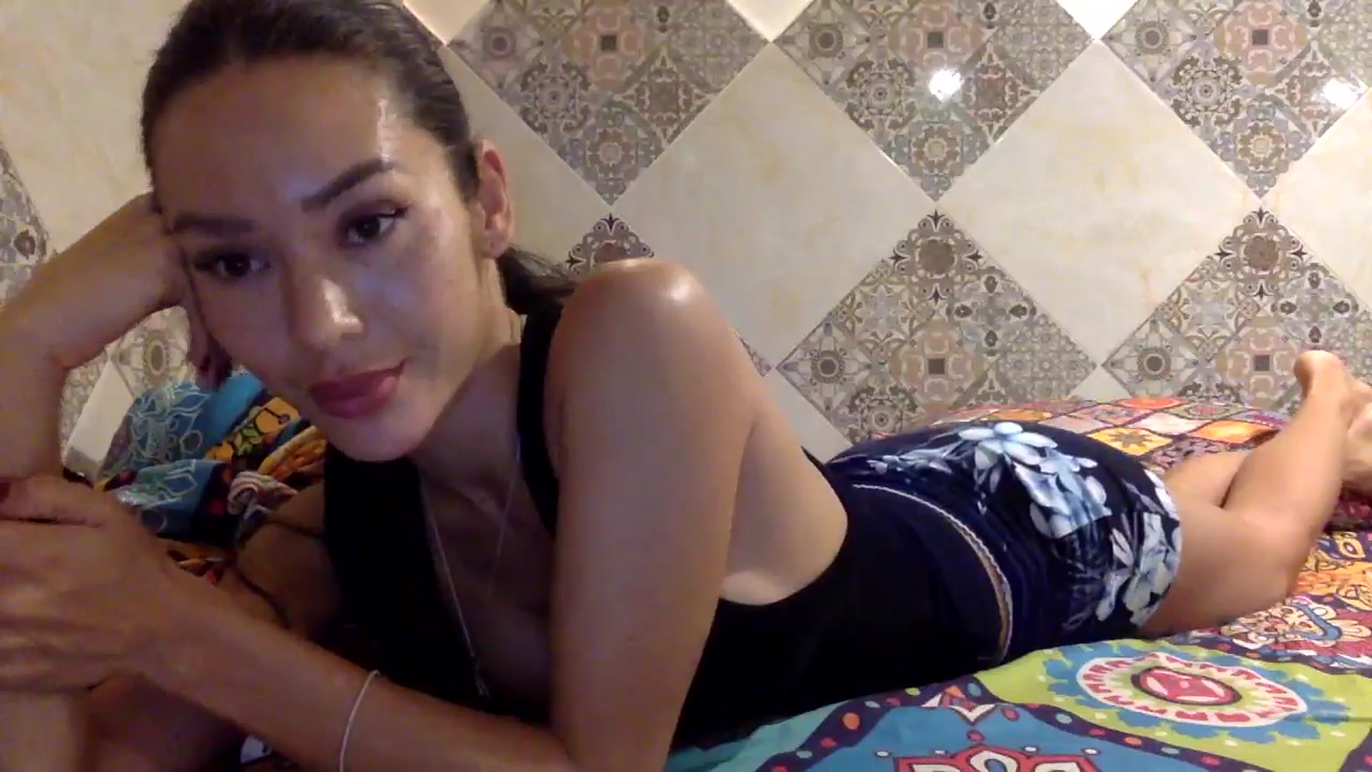 Gallery image thumbnail from Miss_emiko's myfreecams stream on, 12/13/2025, 16:09 image 7 of 20