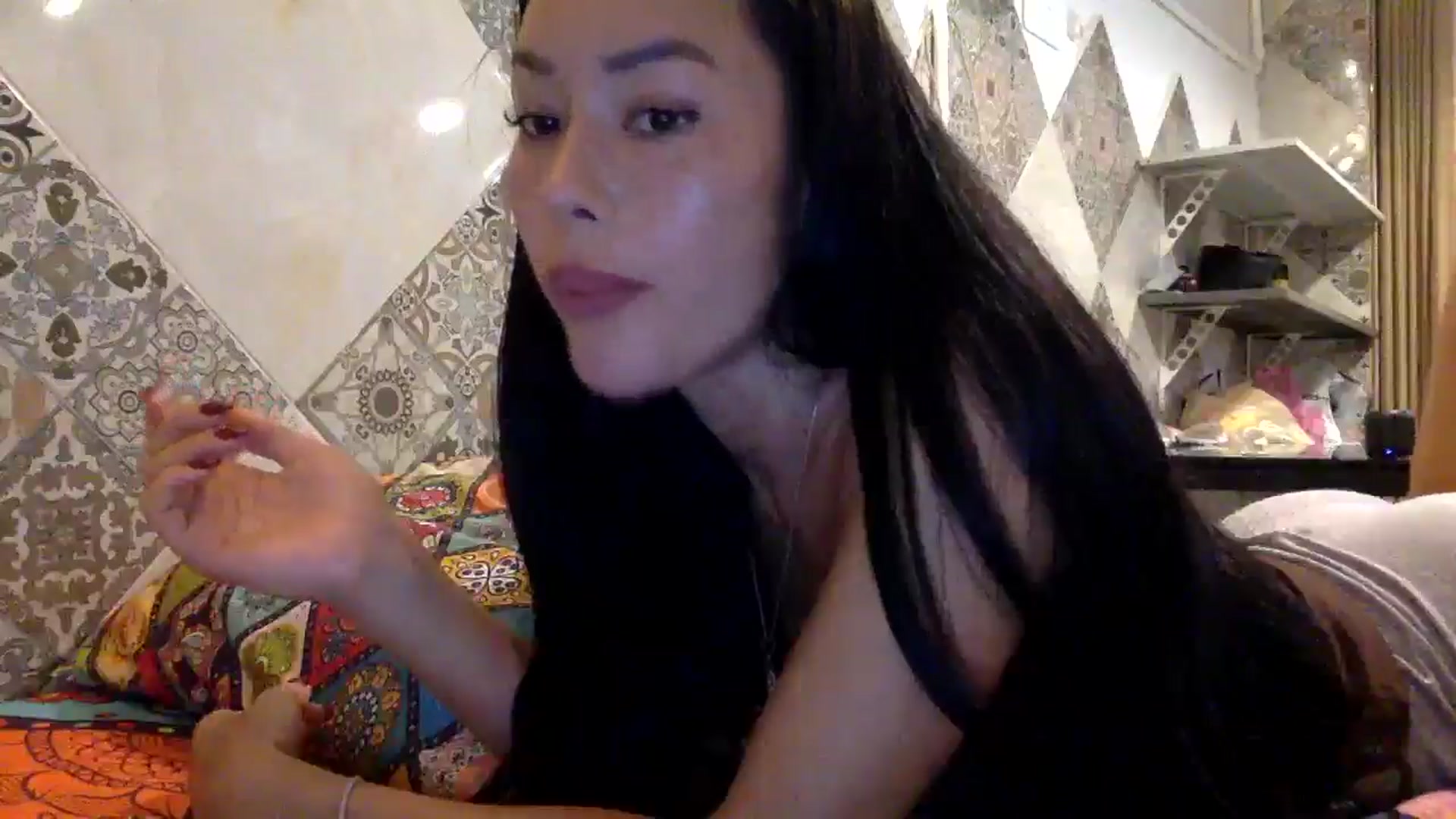 Gallery image thumbnail from Miss_emiko's myfreecams stream on, 12/14/2025, 07:48 image 18 of 20