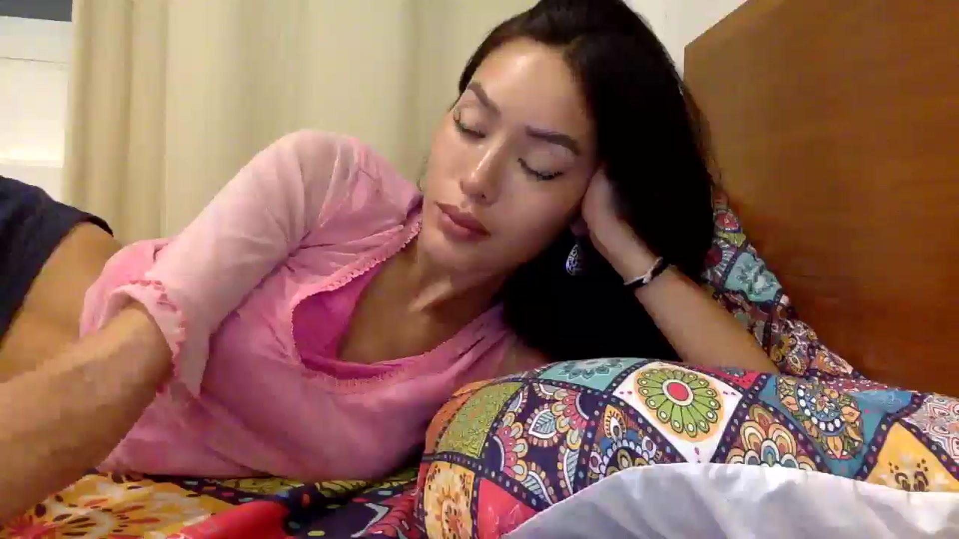 Gallery image thumbnail from Miss_emiko's myfreecams stream on, 12/23/2025, 18:01 image 19 of 20